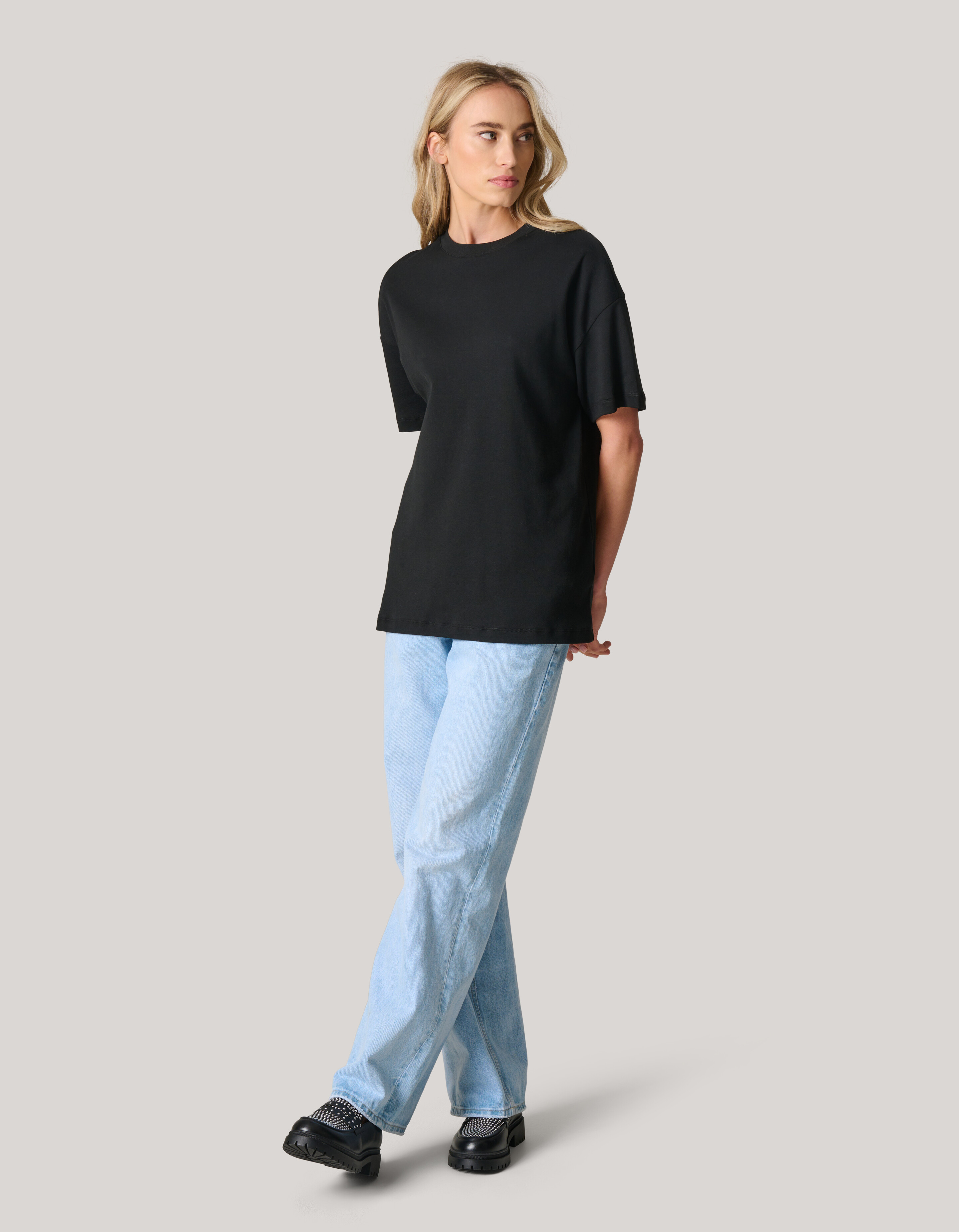 Basic-T-Shirt in Übergröße Schwarz SHOEBY WOMEN