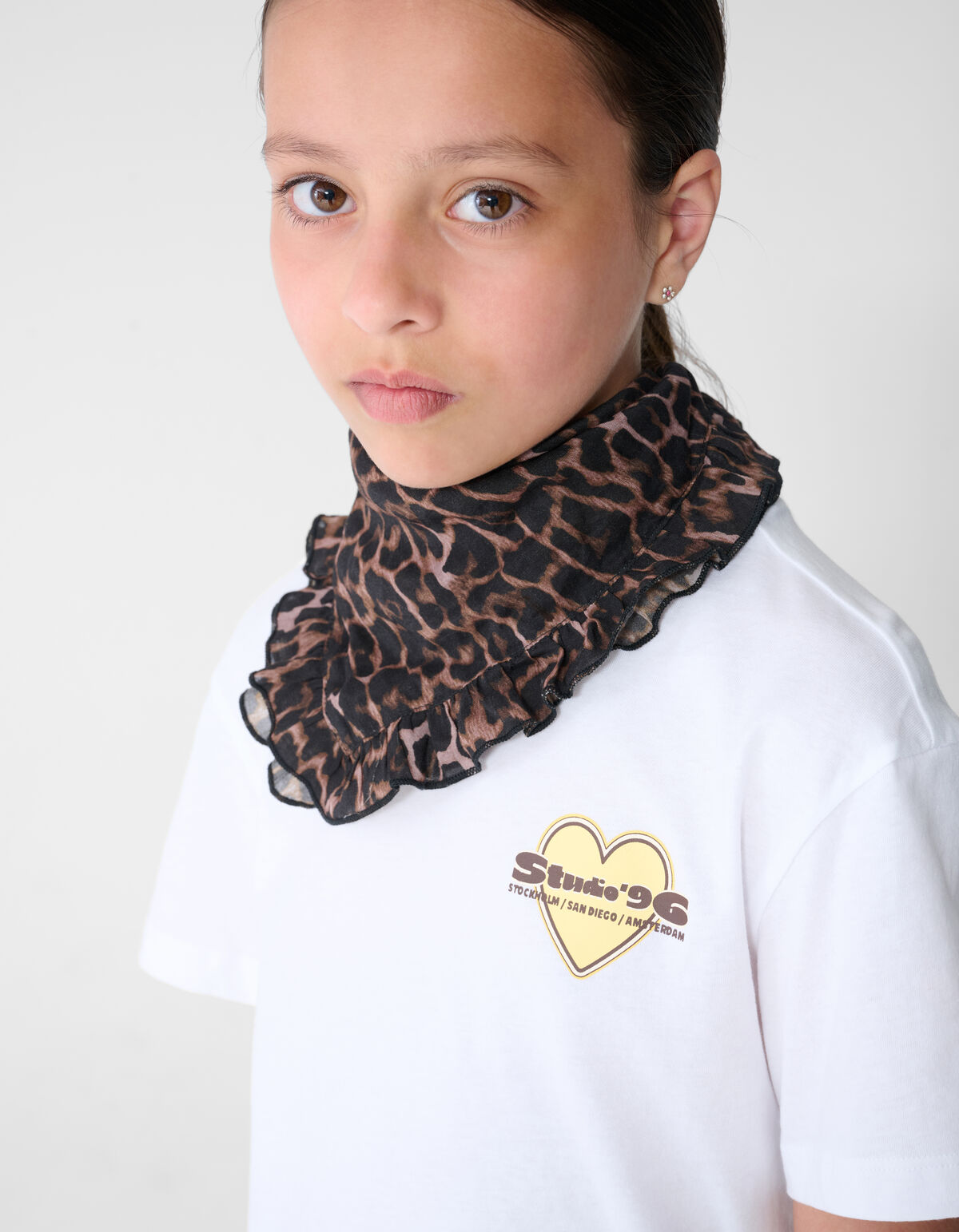 Studio Artwork T-Shirt Wei&szlig; SHOEBY GIRLS