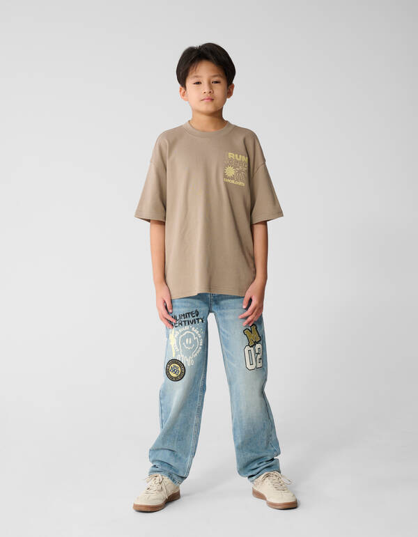 Run Club Artwork T-Shirt Taupe SHOEBY BOYS