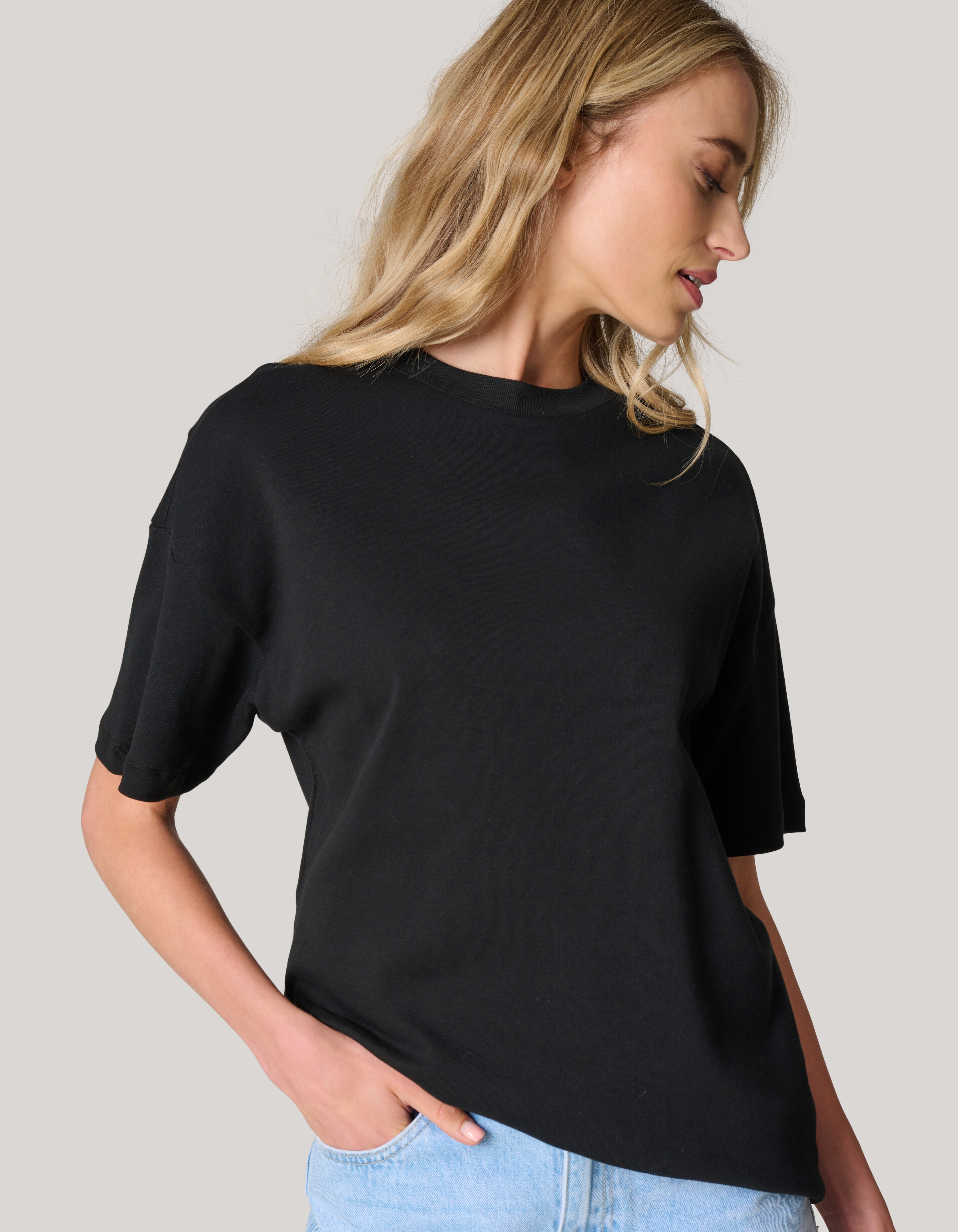 Basic-T-Shirt in Übergröße Schwarz SHOEBY WOMEN