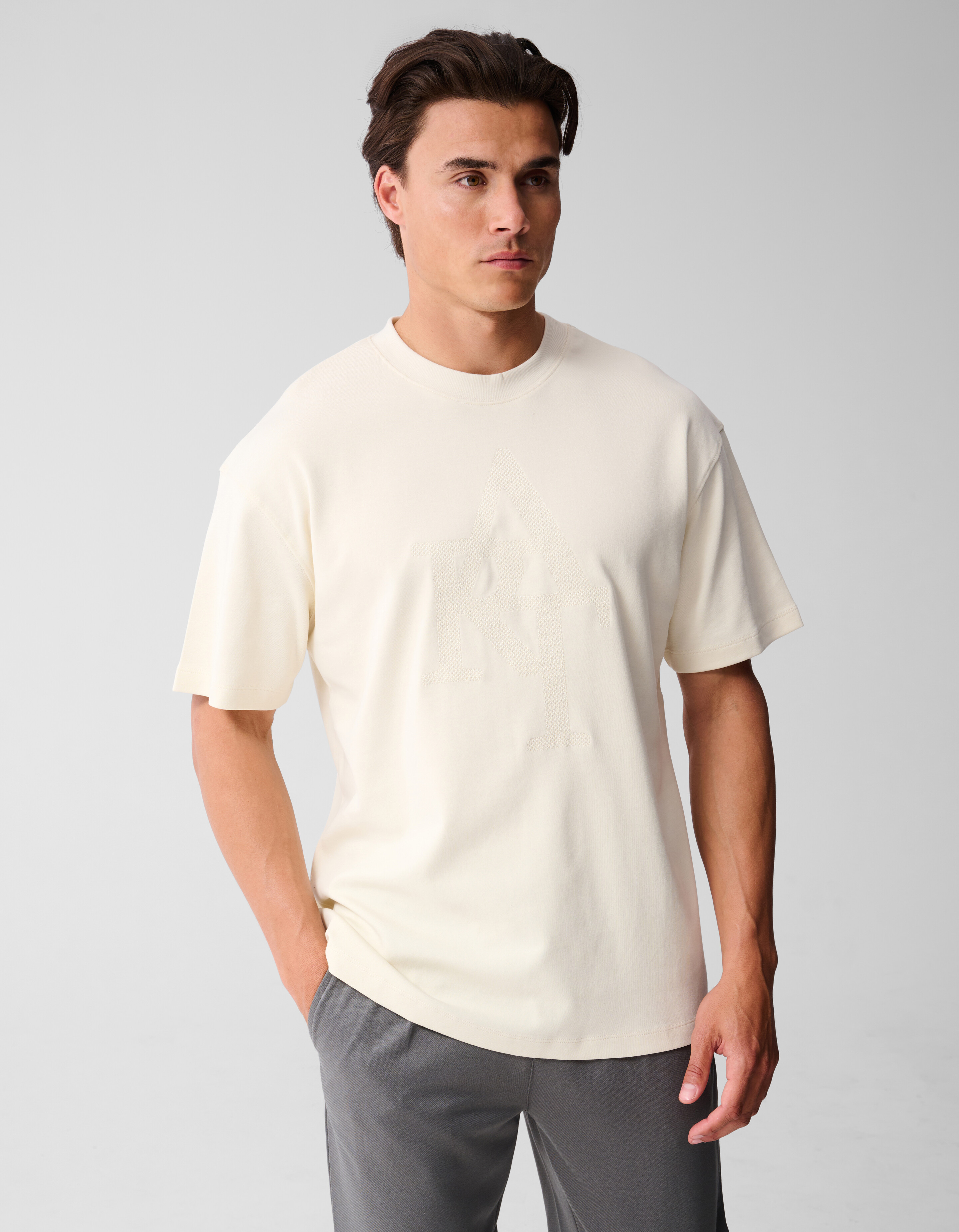 Stickerei Kunstwerk T-Shirt Gebrochen Weiß SHOEBY MEN