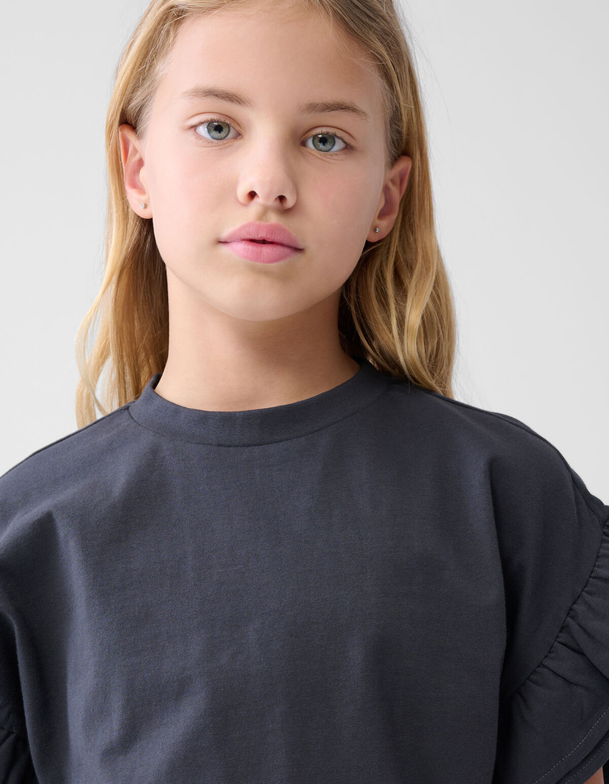 Rüschen-T-Shirt Dunkelgrau SHOEBY GIRLS