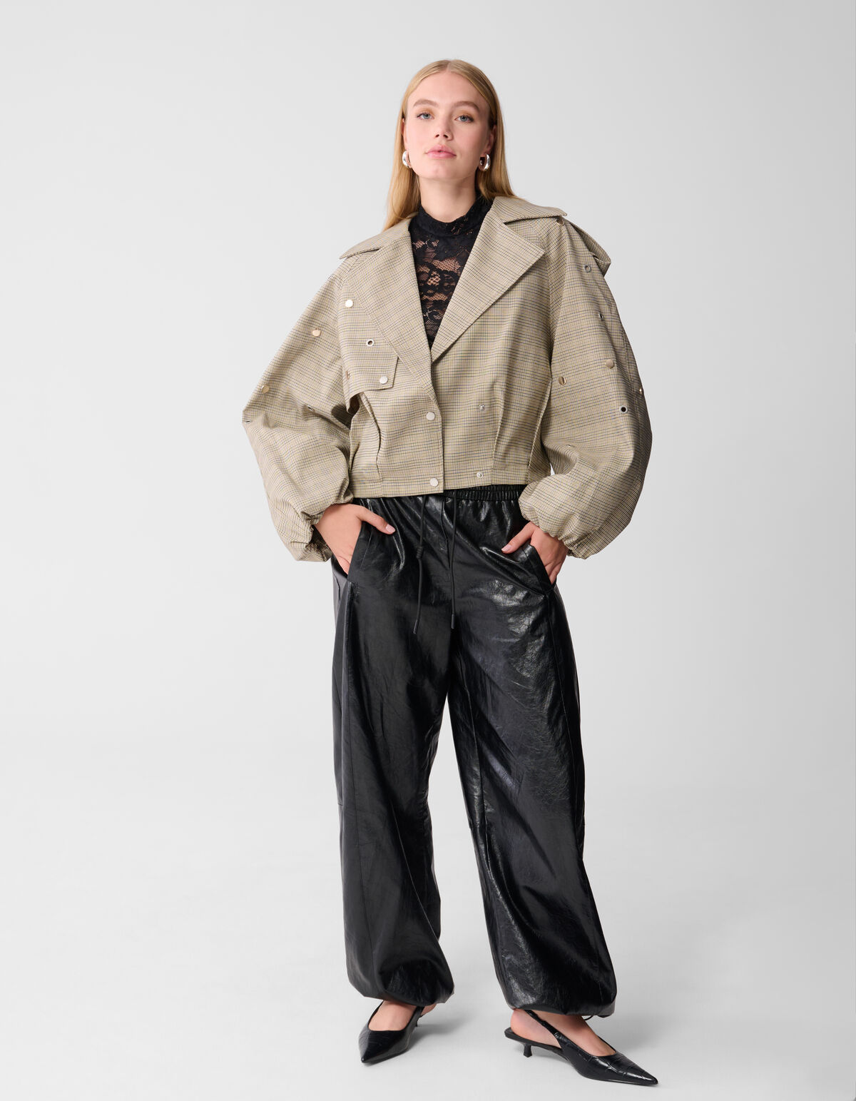 Karierte Trenchjacke mit Nieten Hellbraun SHOEBY WOMEN