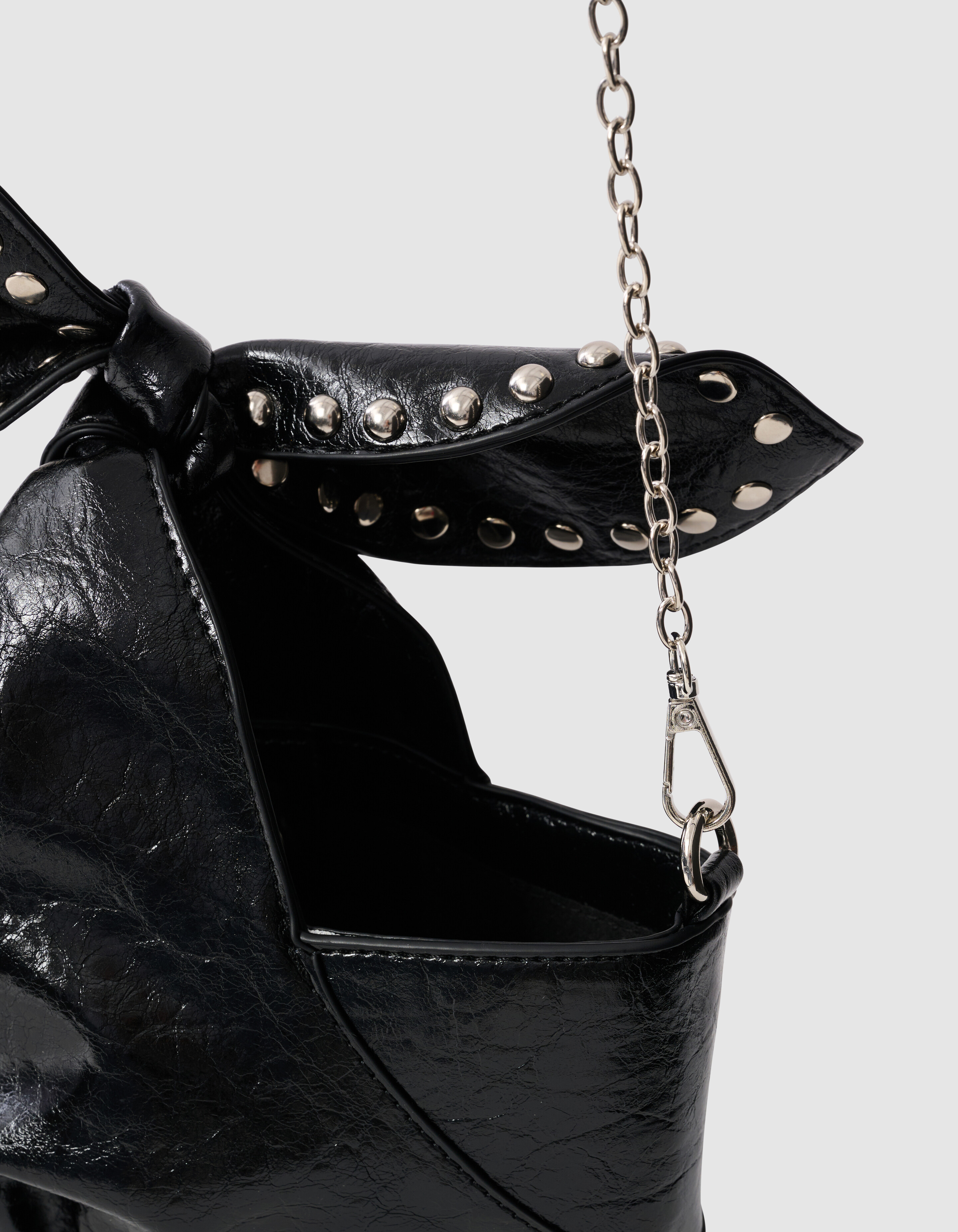 Schwarze Tasche mit Nieten SHOEBY ACCESSOIRES