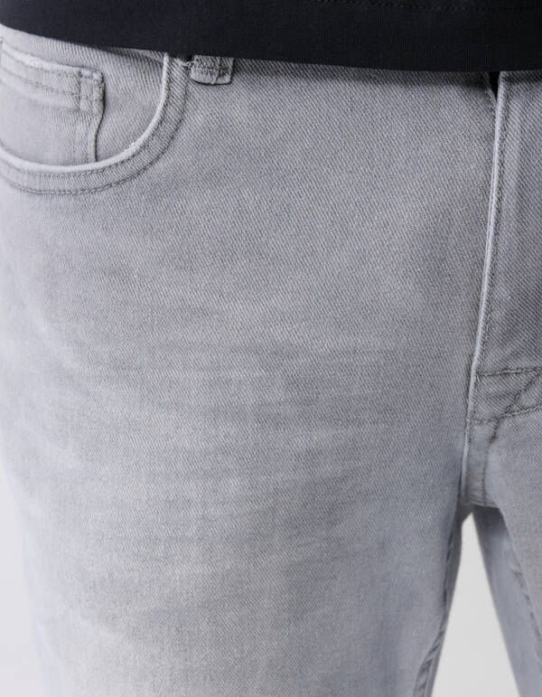 Slim Fit Jeans Grau L34 SHOEBY MEN