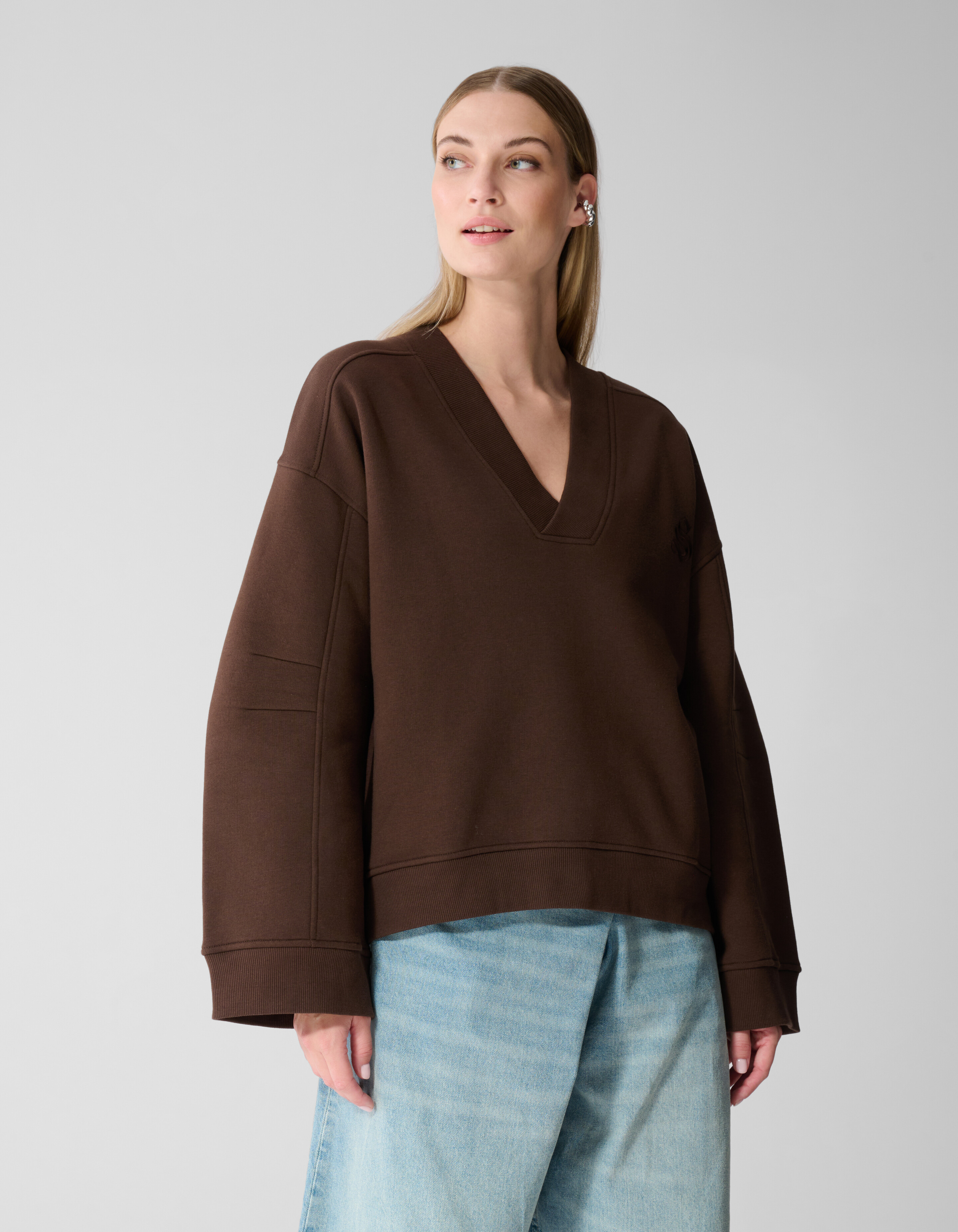 Oversized Pullover mit V-Ausschnitt Dunkelbraun SHOEBY WOMEN