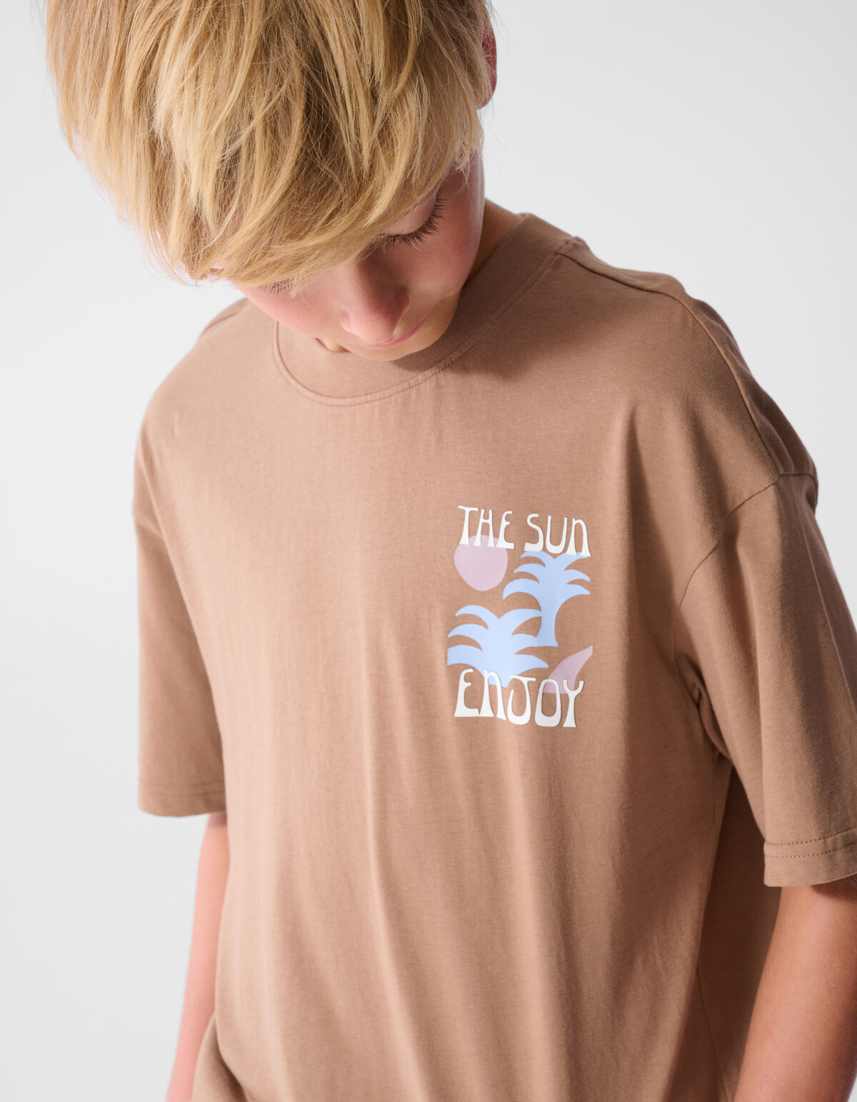 Oversized Sonnenkunst-T-Shirt Hellbraun SHOEBY BOYS
