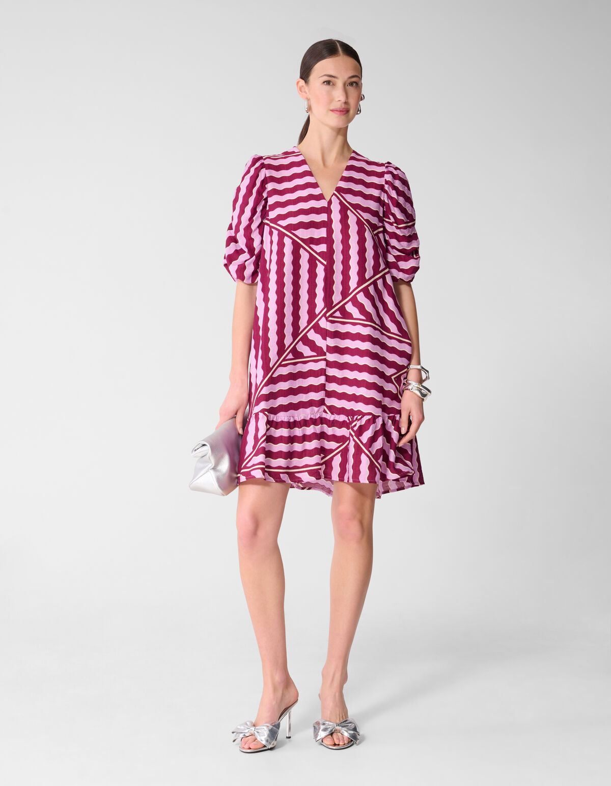 Mini-Kleid mit gewellten, bedruckten Puff&auml;rmeln in SHOEBY WOMEN