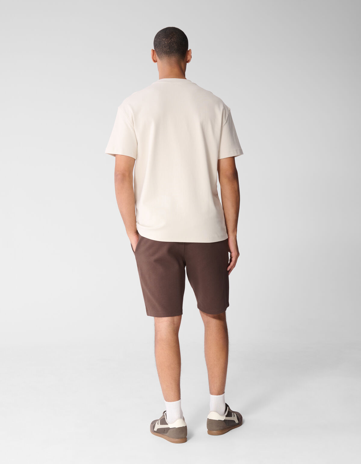 Basic-T-Shirt mit lockerer Passform, Beige SHOEBY MEN