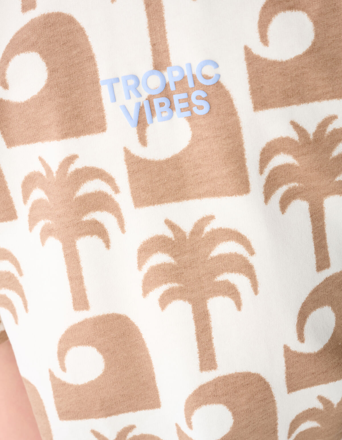 Tropic Vibes Artwork T-Shirt in gebrochenem Wei&szlig; SHOEBY BOYS