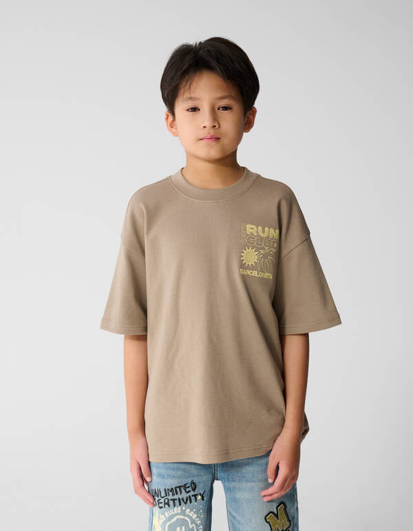 Run Club Artwork T-Shirt Taupe SHOEBY BOYS