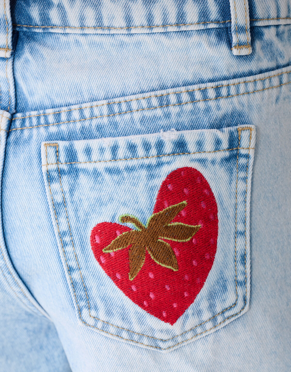 Erdbeerstickerei Shorts Blau JILL&MITCH