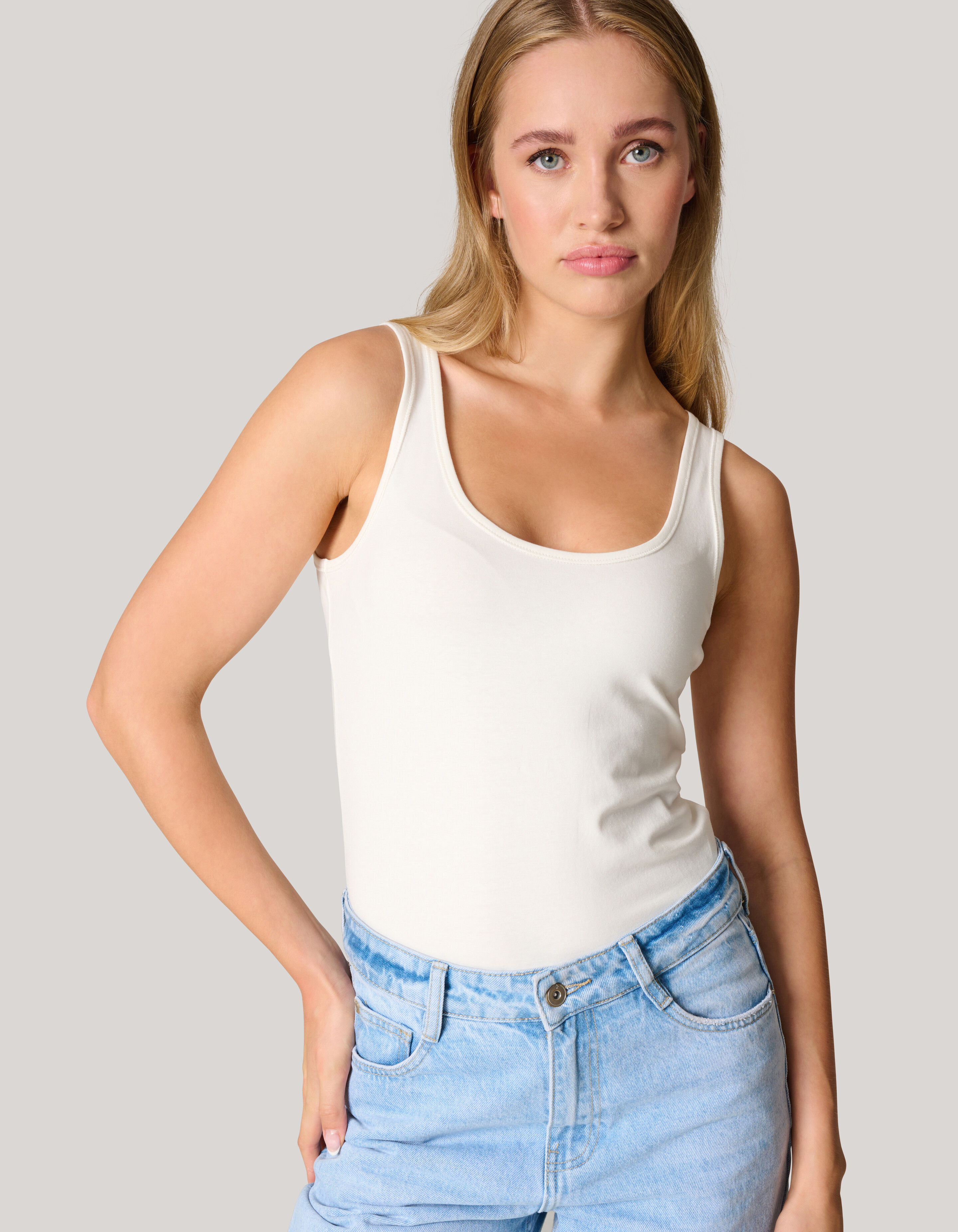 Basic Top Offwhite Eksept