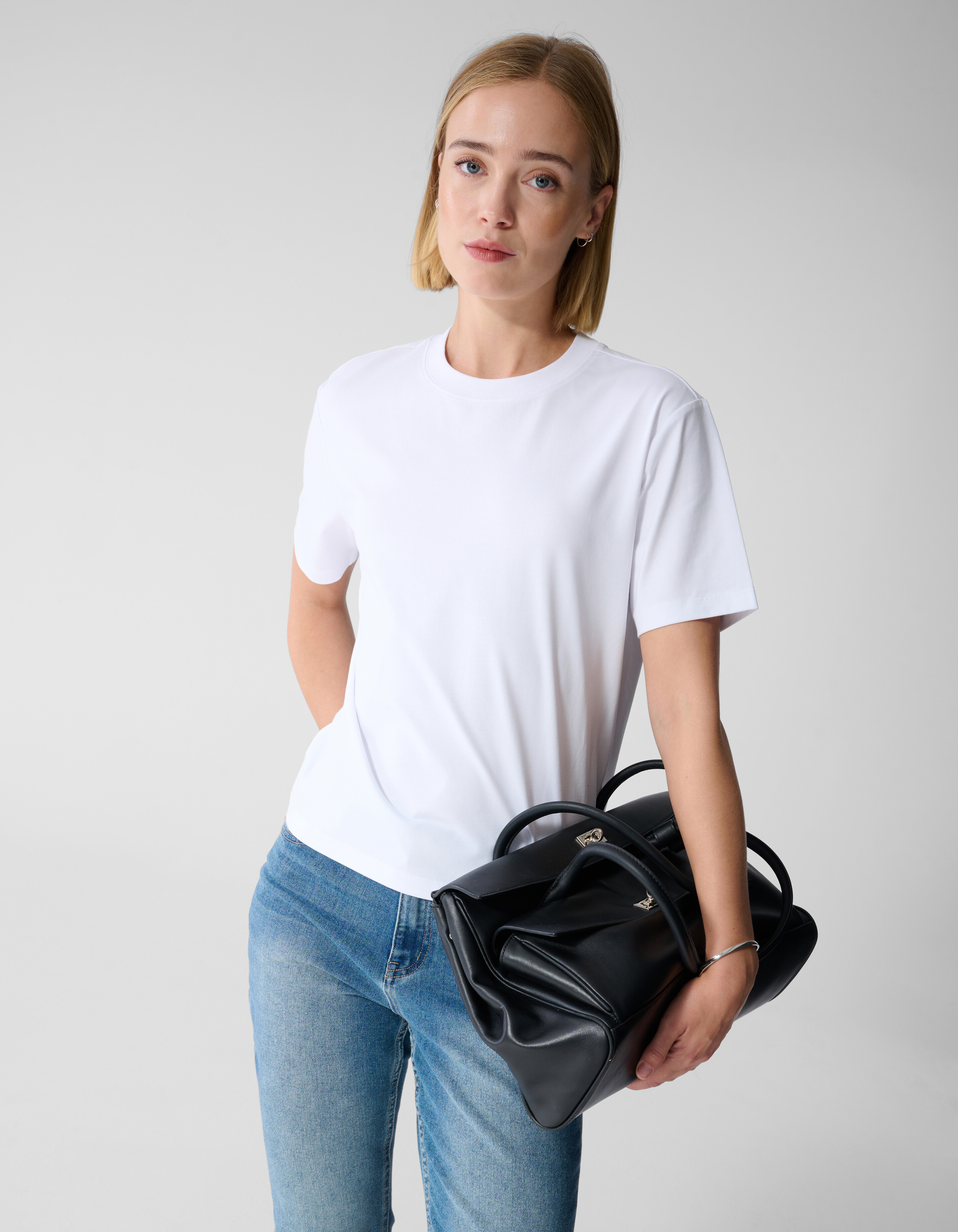 Basic-T-Shirt Wei&szlig; By Lonneke SHOEBY WOMEN
