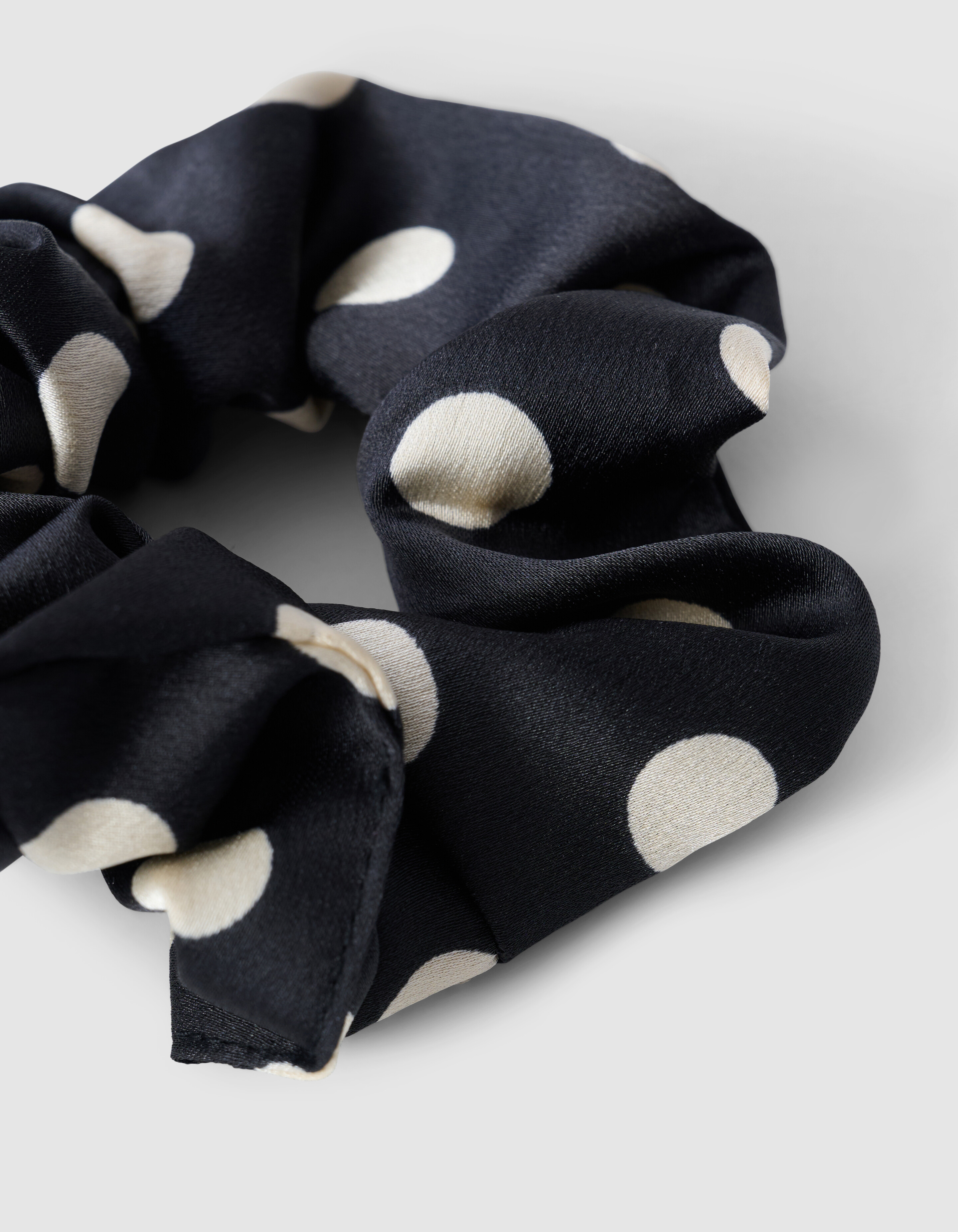 Schwarzer Punkt-Haargummi SHOEBY ACCESSOIRES