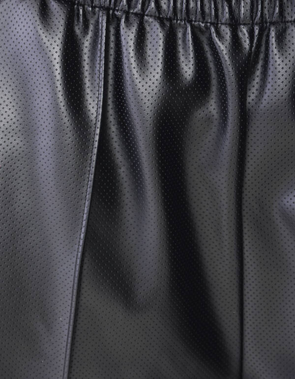 Relaxed Fit Vegane Leder Shorts Schwarz SHOEBY WOMEN