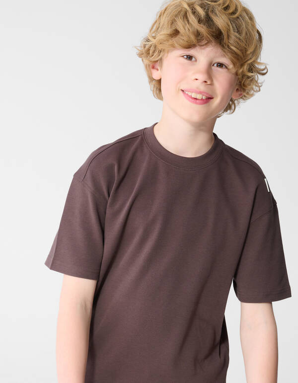 Label T-Shirt Dunkelbraun SHOEBY BOYS