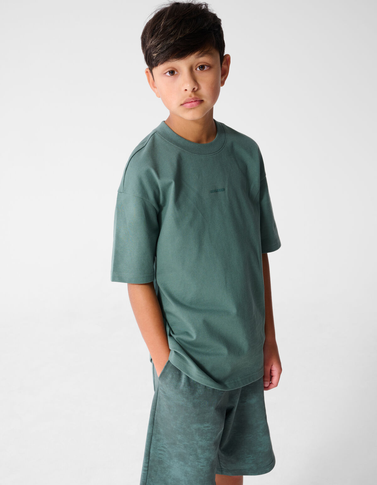 Minimal Text T-Shirt Gr&uuml;n SHOEBY BOYS