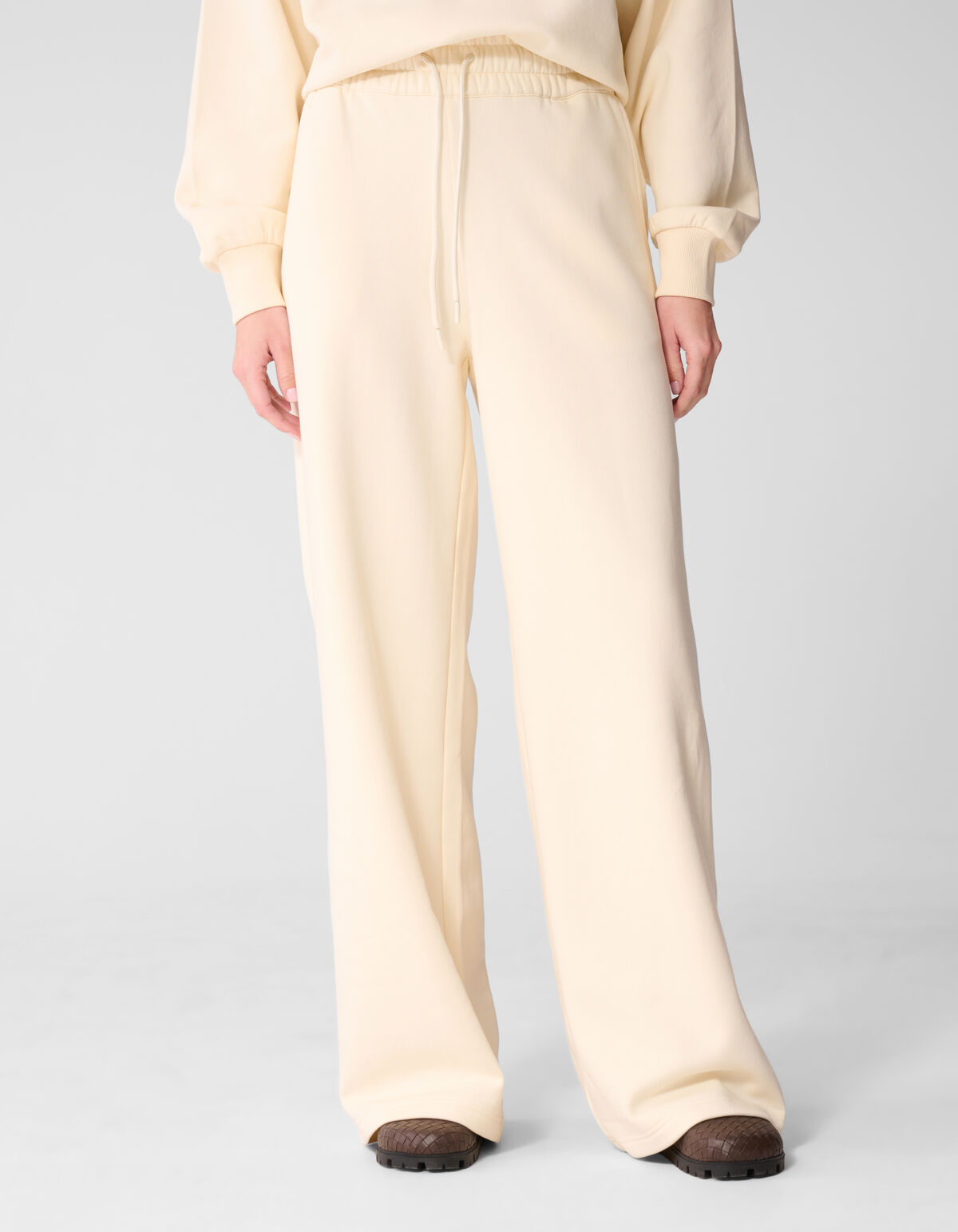 Weit geschnittene Jogginghose in gebrochenem Wei&szlig; SHOEBY WOMEN