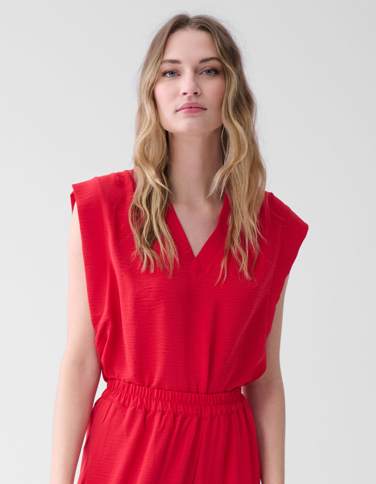 V-Ausschnitt Top Rot SHOEBY WOMEN