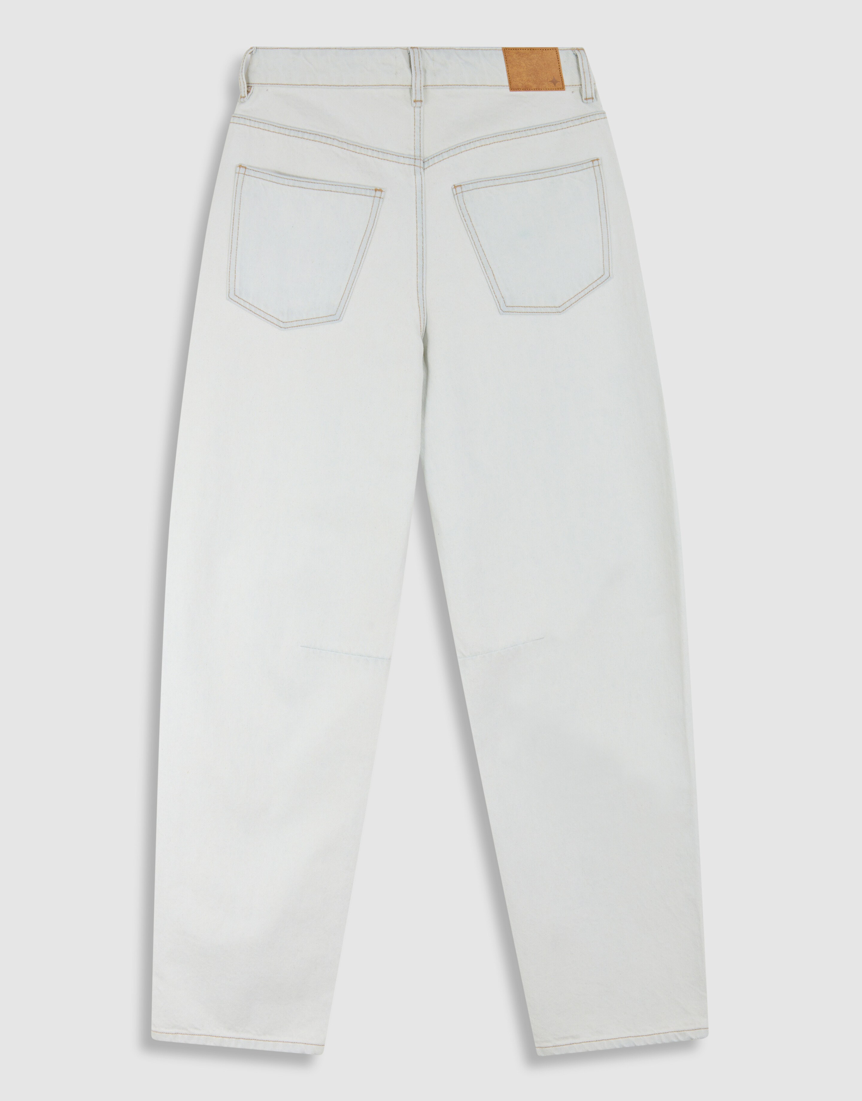 Fancy Button Barrel Fit Jeans Gebleicht SHOEBY WOMEN