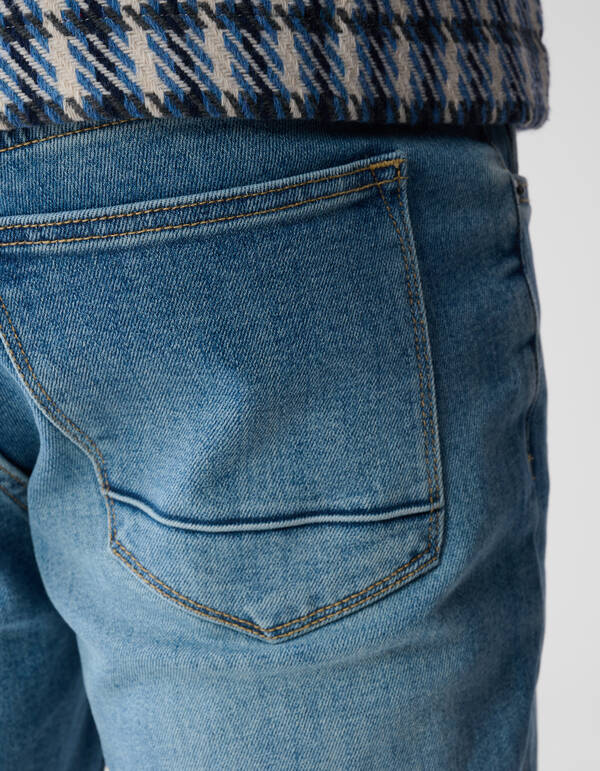 Straight Fit Jeans Blau L32 SHOEBY MEN