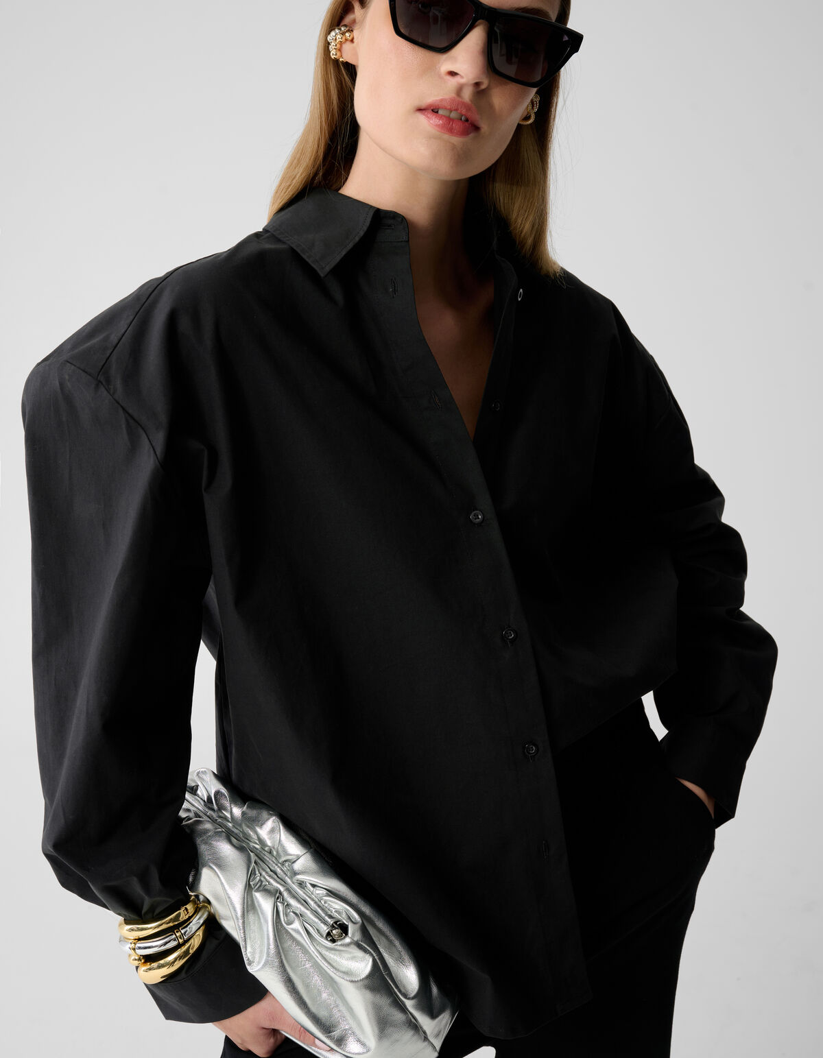 Gro&szlig;e Schulterbluse Schwarz von Lonneke SHOEBY WOMEN