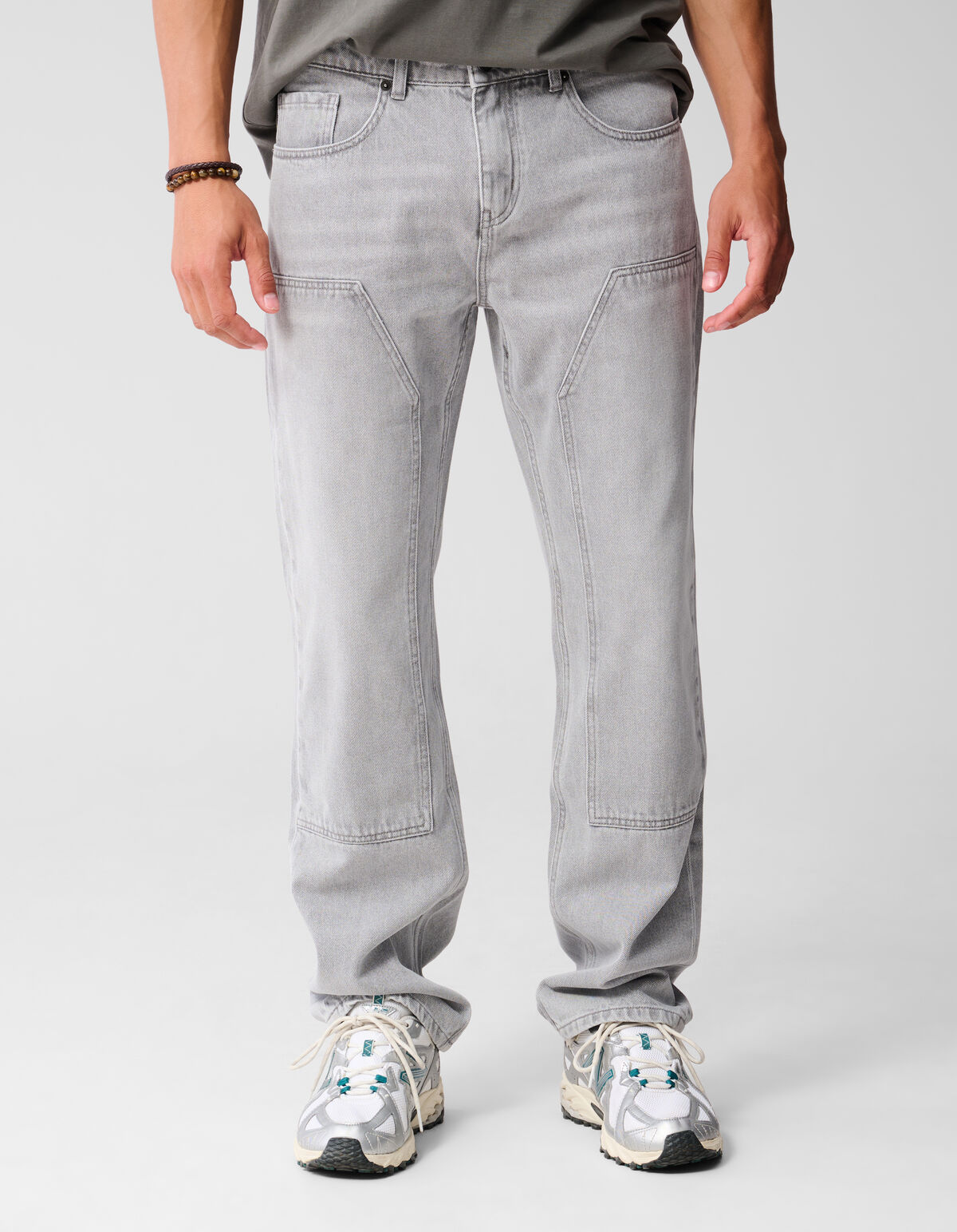 Lockere Tapered Fit Jeans Hellgrau SHOEBY MEN