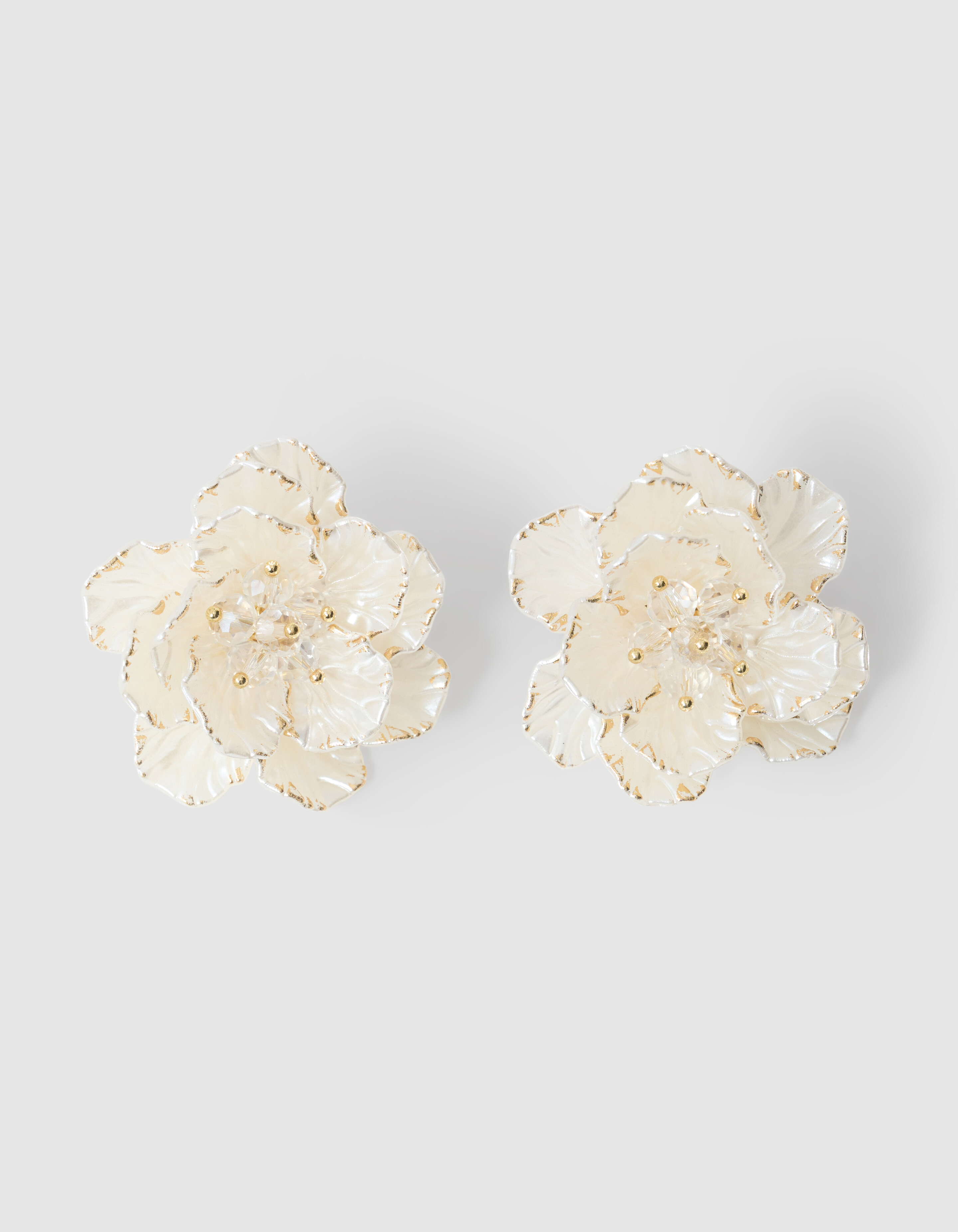 Blumenohrringe Off White SHOEBY ACCESSOIRES