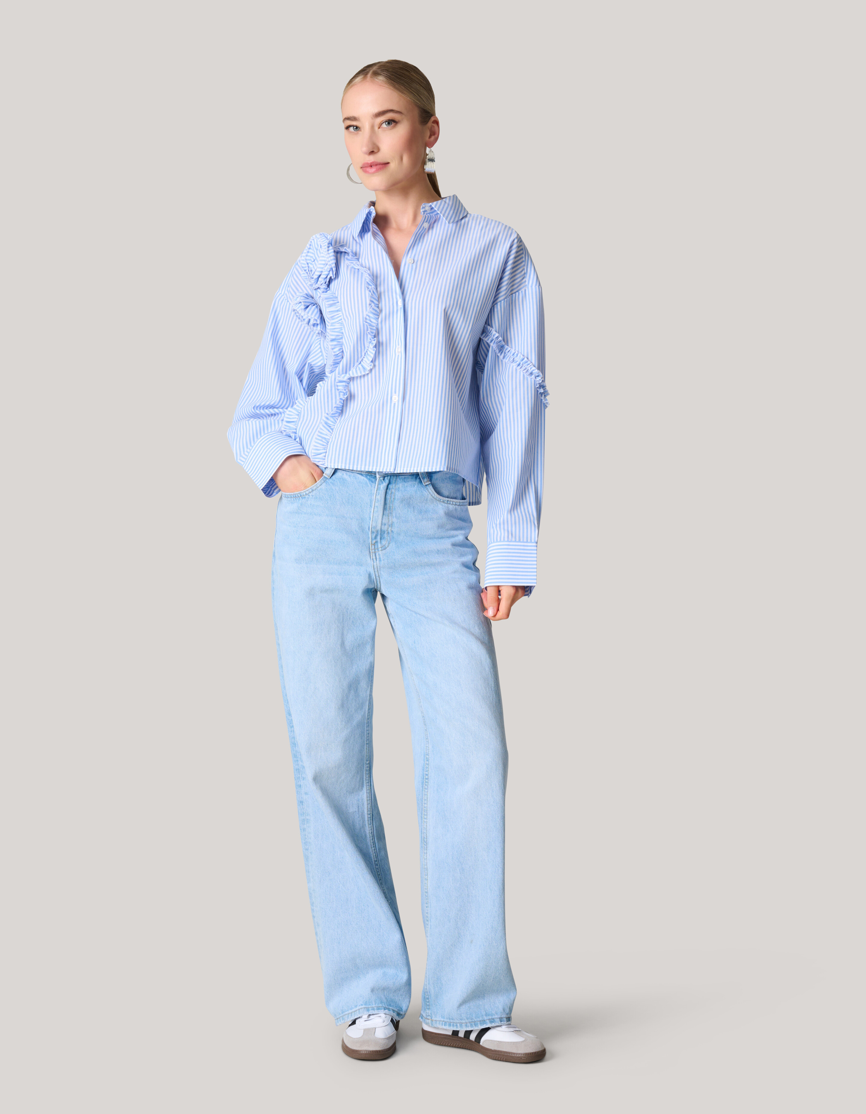 Gestreifte Rüschenbluse Hellblau SHOEBY WOMEN
