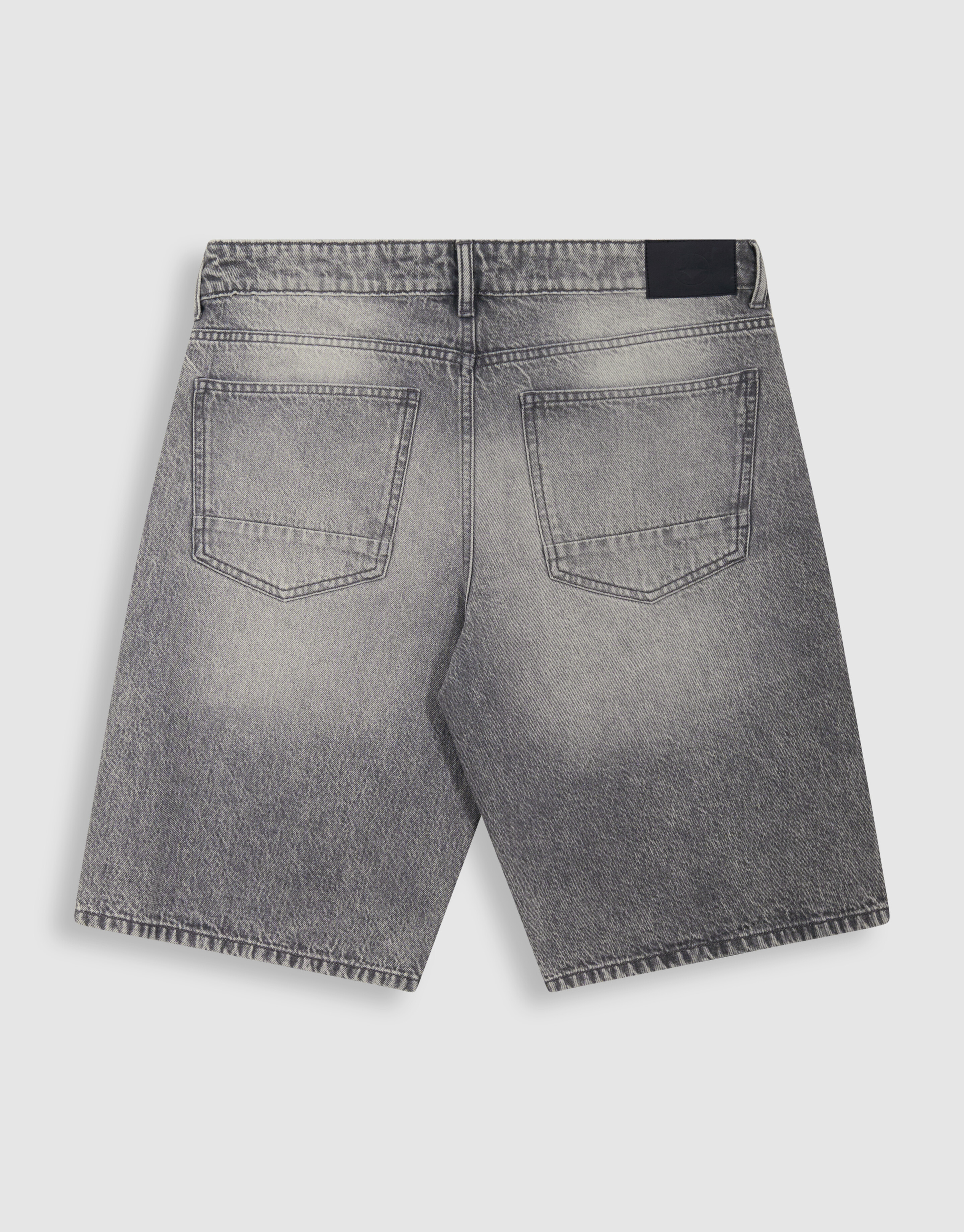 Relaxed Fit Denim Shorts Grau SHOEBY MEN