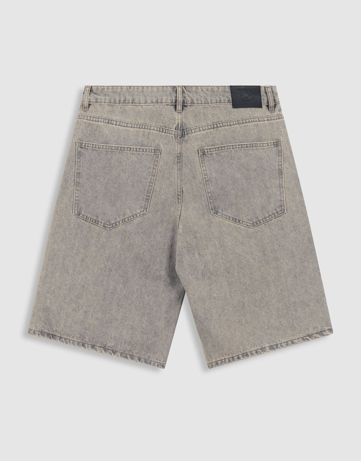 Relaxed Fit Jeansshort Hellgrau SHOEBY MEN