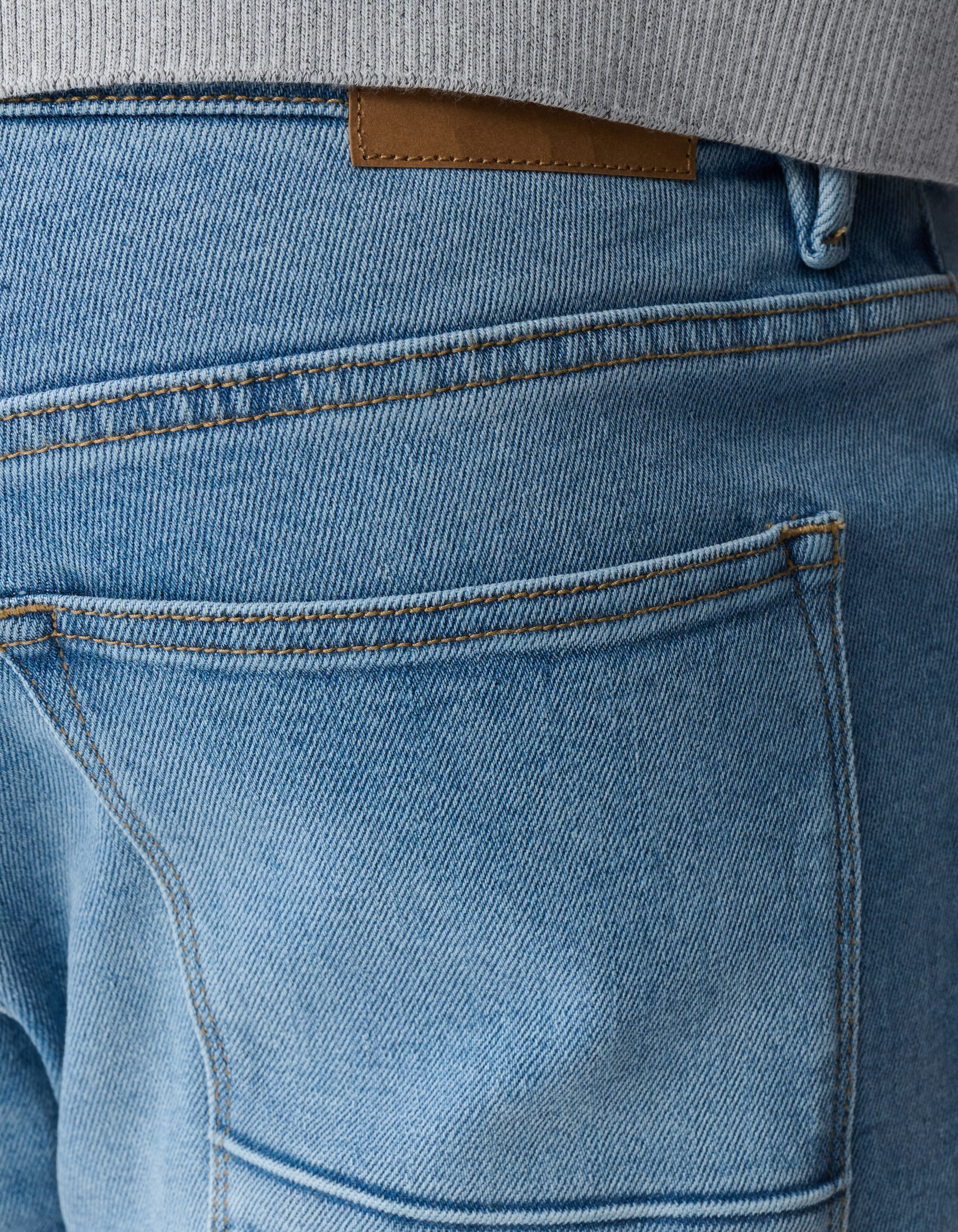 Straight Fit Jeans Hellblau L34 SHOEBY MEN