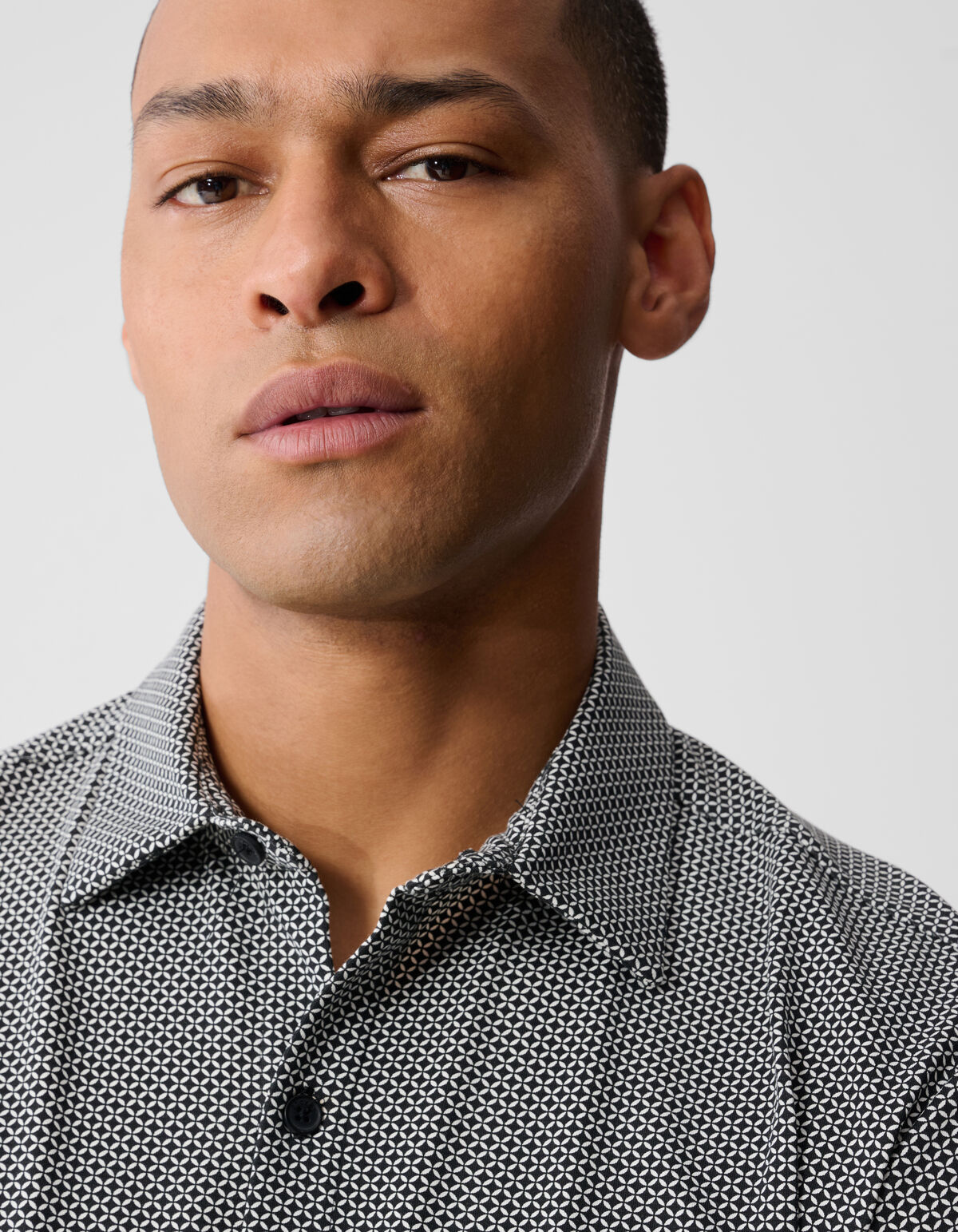 Bedrucktes Logo-Hemd, gebrochenes Wei&szlig; SHOEBY MEN