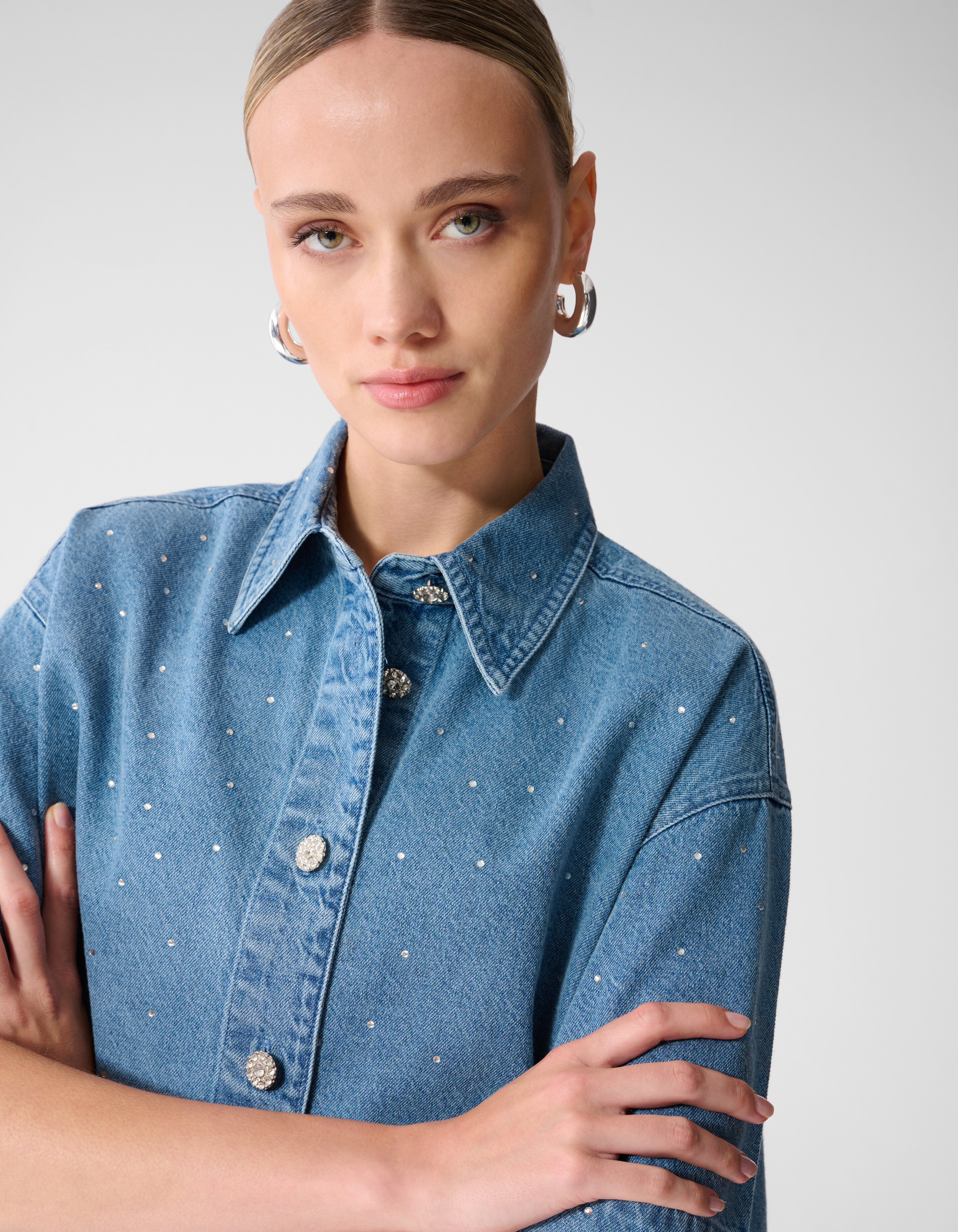 &Uuml;bergro&szlig;e Strass-Jeansbluse Blau SHOEBY WOMEN