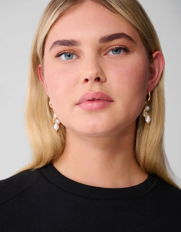 Pullover mit gro&szlig;en Schultern in Schwarz SHOEBY WOMEN