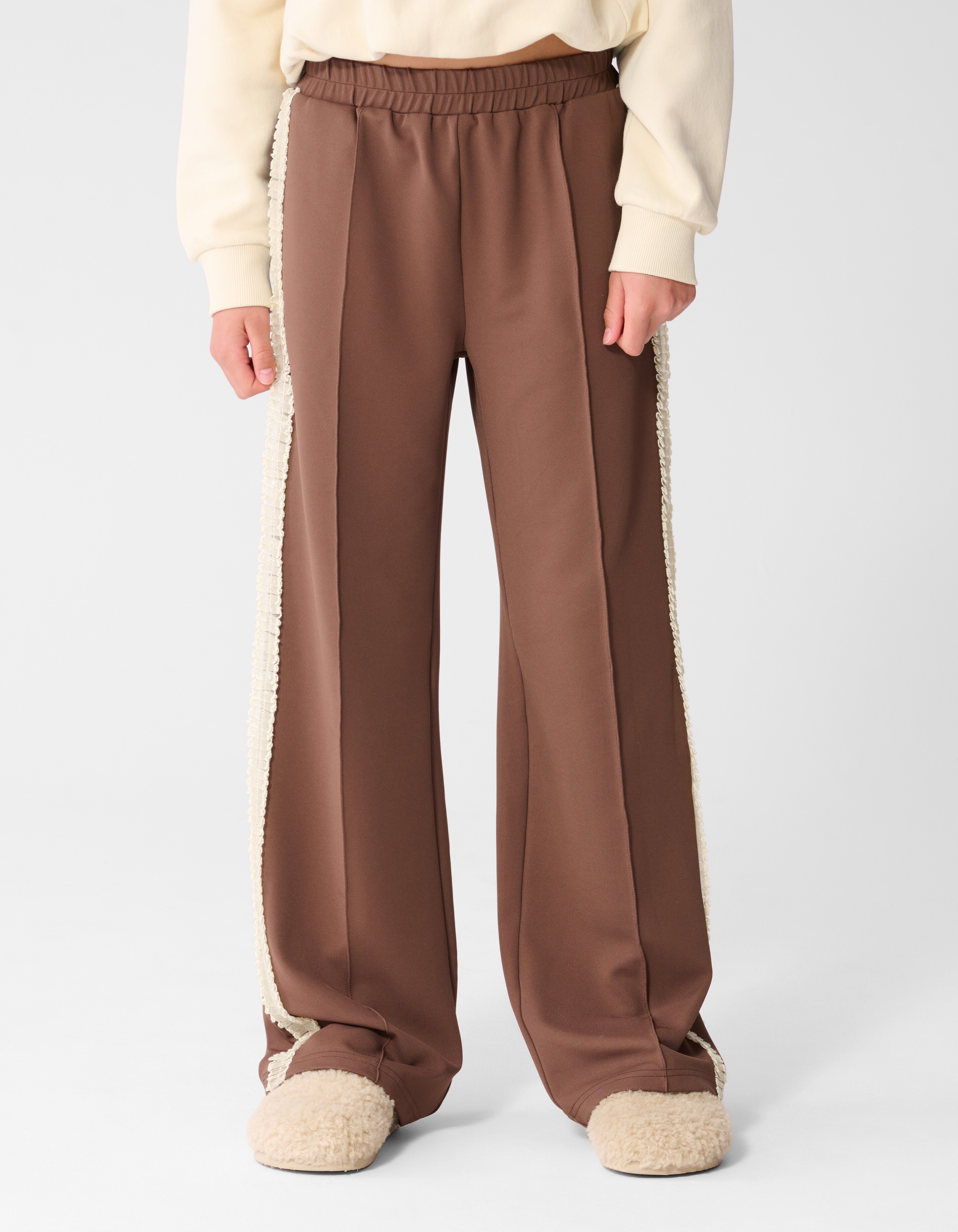 Ruffle Tape Wide Leg Fit Broek Bruin SHOEBY GIRLS