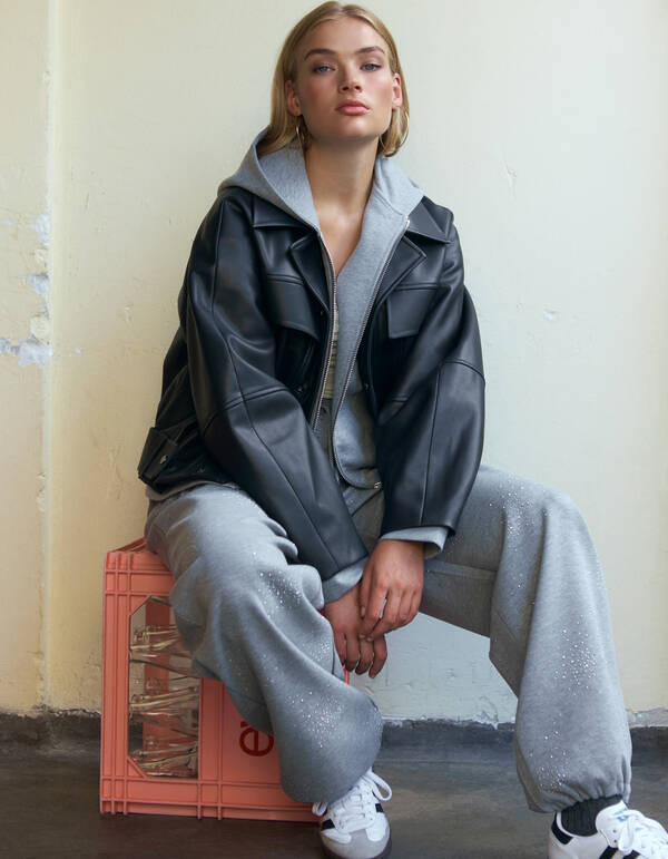 Oversized vegane Lederjacke Schwarz von Fred SHOEBY WOMEN
