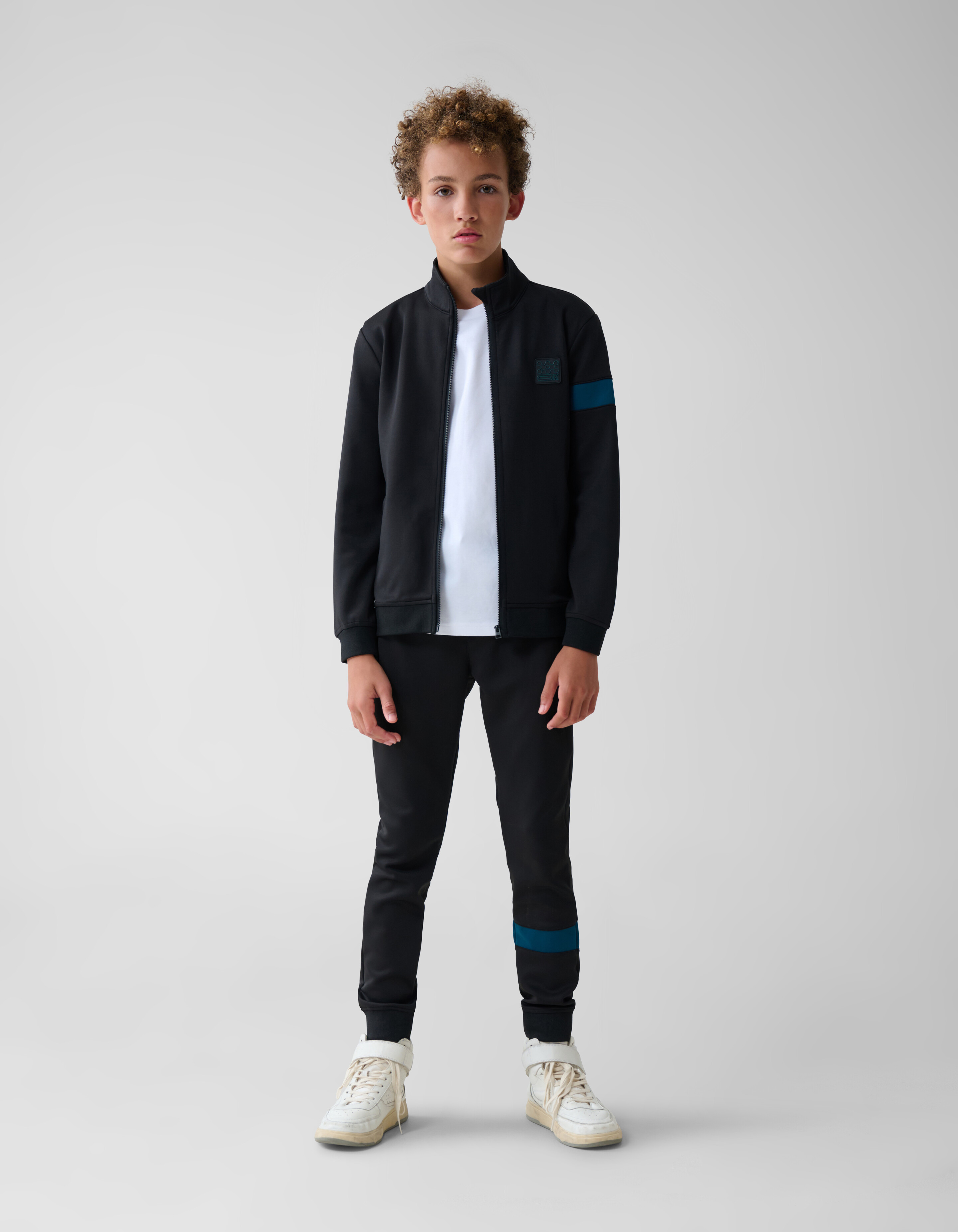 Label Strickjacke Schwarz SHOEBY BOYS