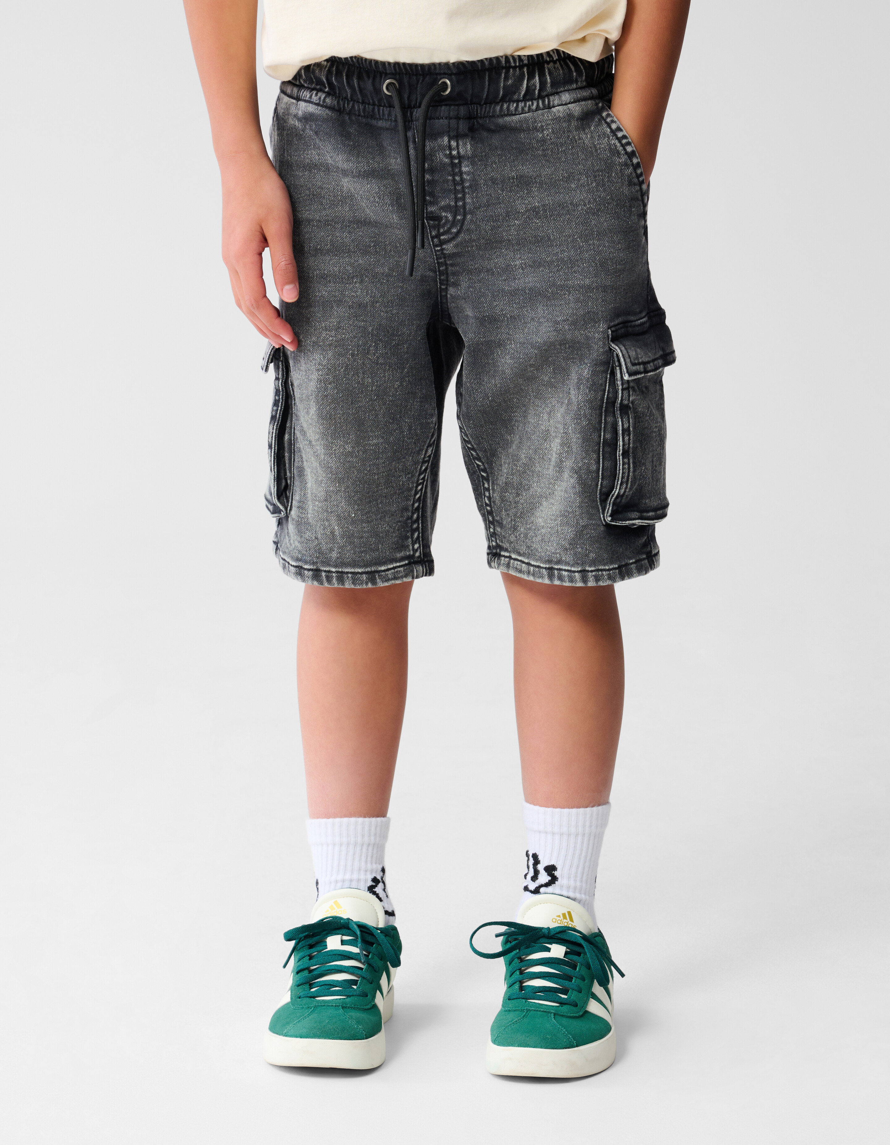 Denim Cargo Short Dunkelgrau SHOEBY BOYS