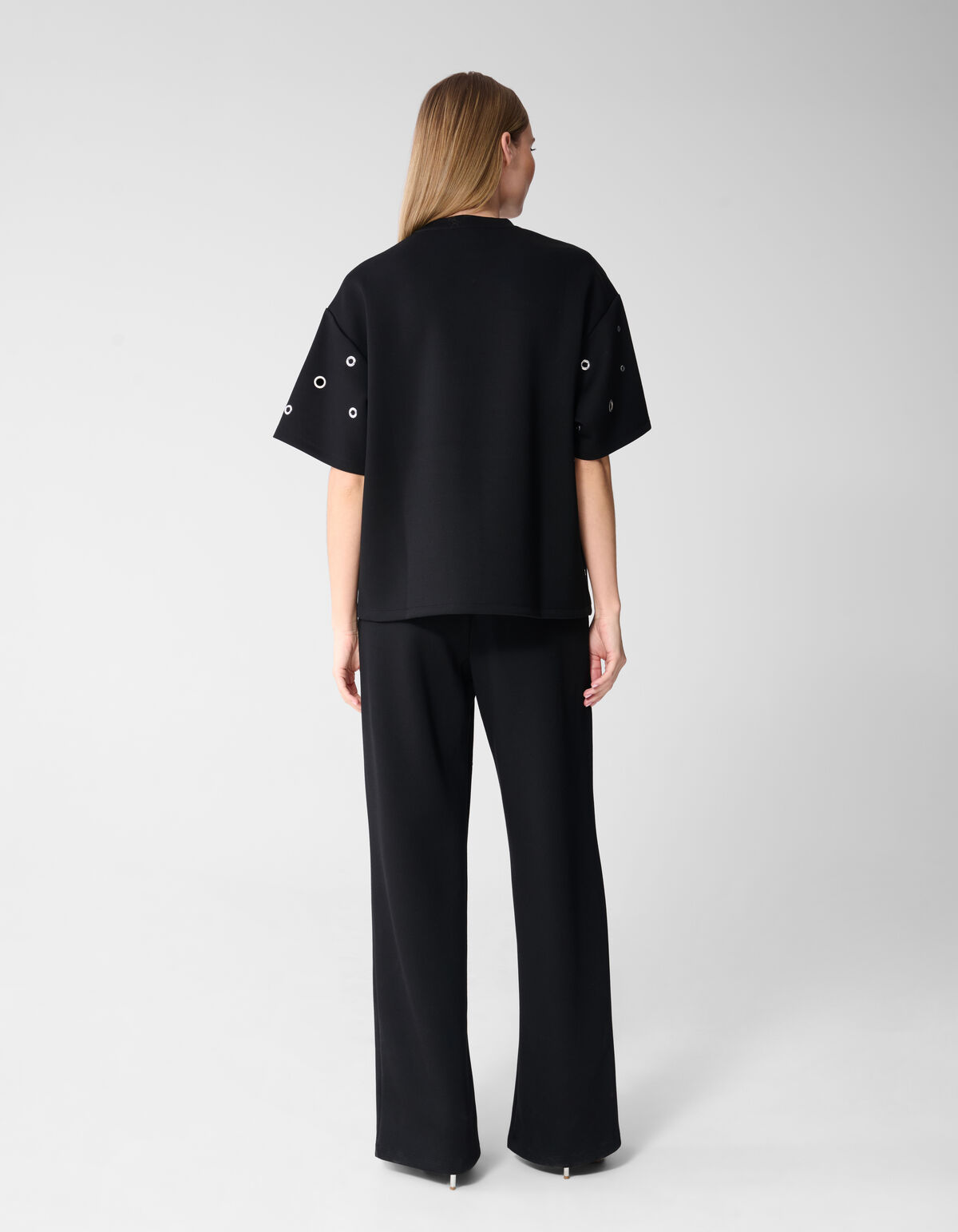 &Uuml;berdimensionales Sweatshirt mit &Ouml;sen Schwarz SHOEBY WOMEN