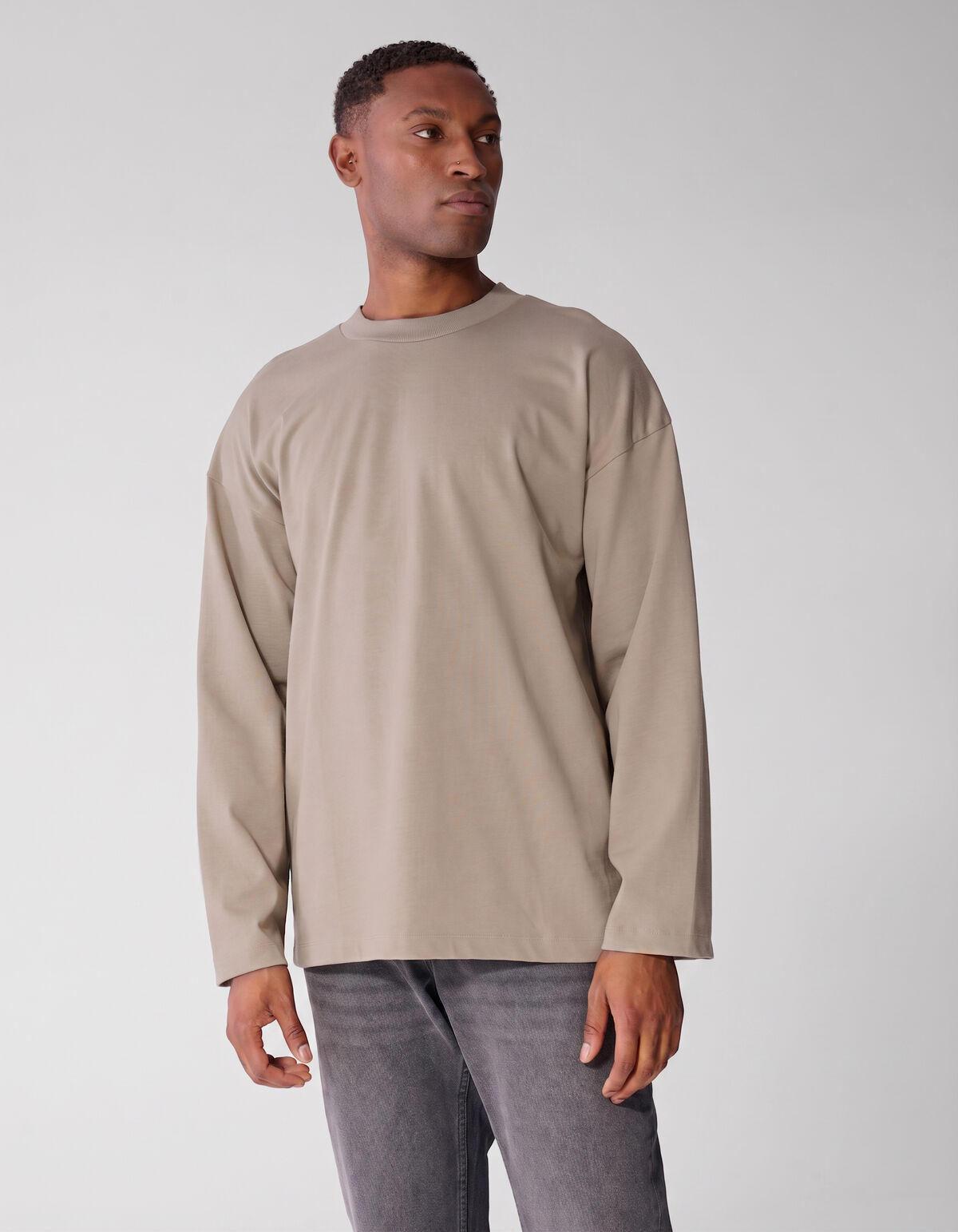 Basis Relaxed Fit Longsleeve Beige SHOEBY MEN