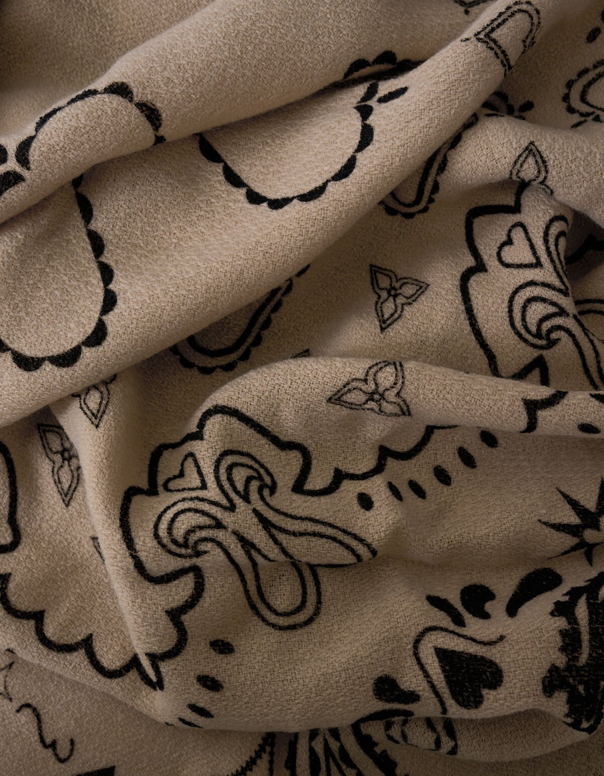 Quadratischer Schal mit Paisleymuster in Beige SHOEBY ACCESSOIRES