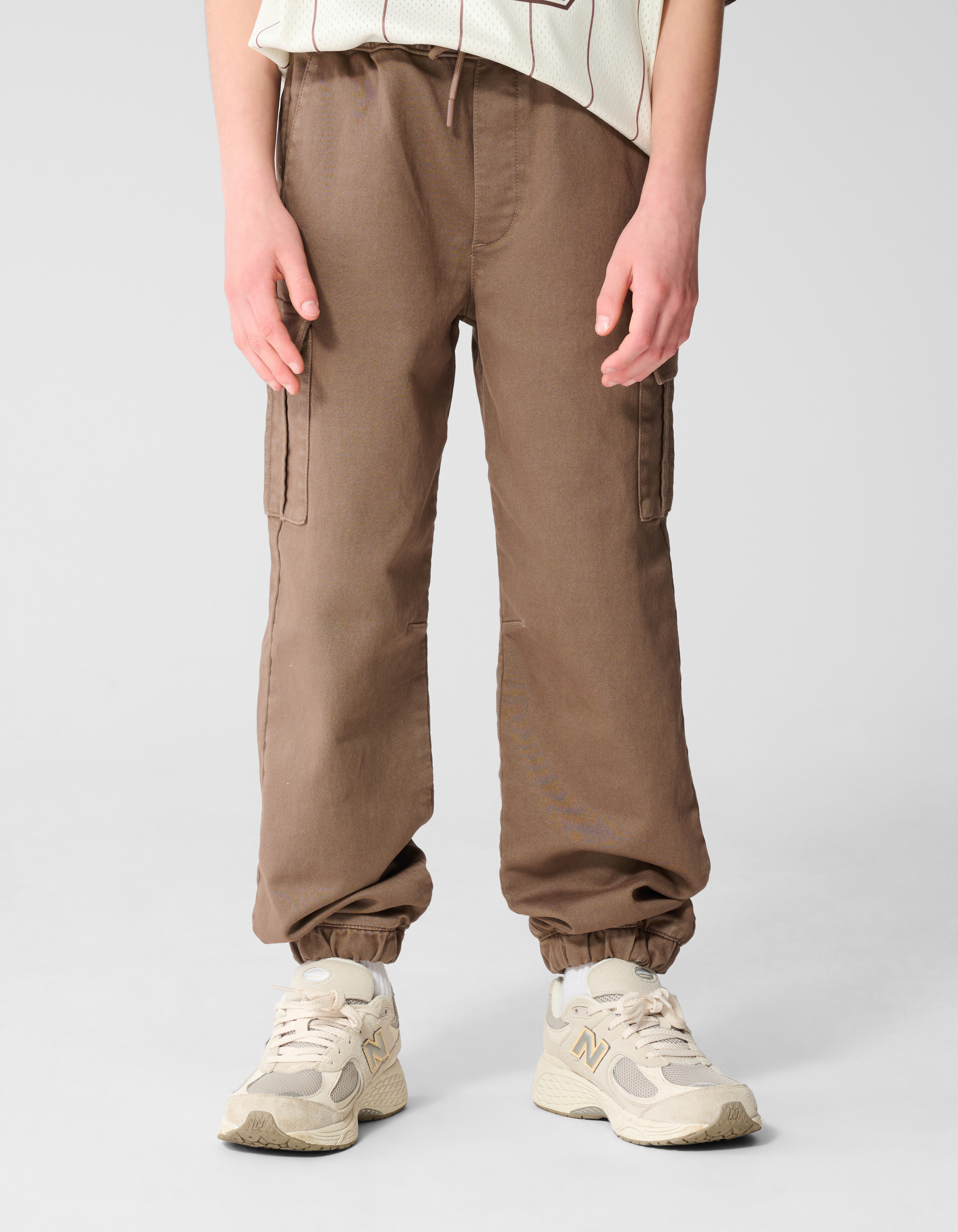 Lockere Cargo-Hose in Taupe SHOEBY BOYS