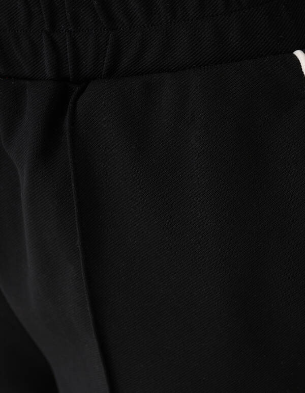 Hose mit weitem Bein und Ziernaht Schwarz SHOEBY GIRLS