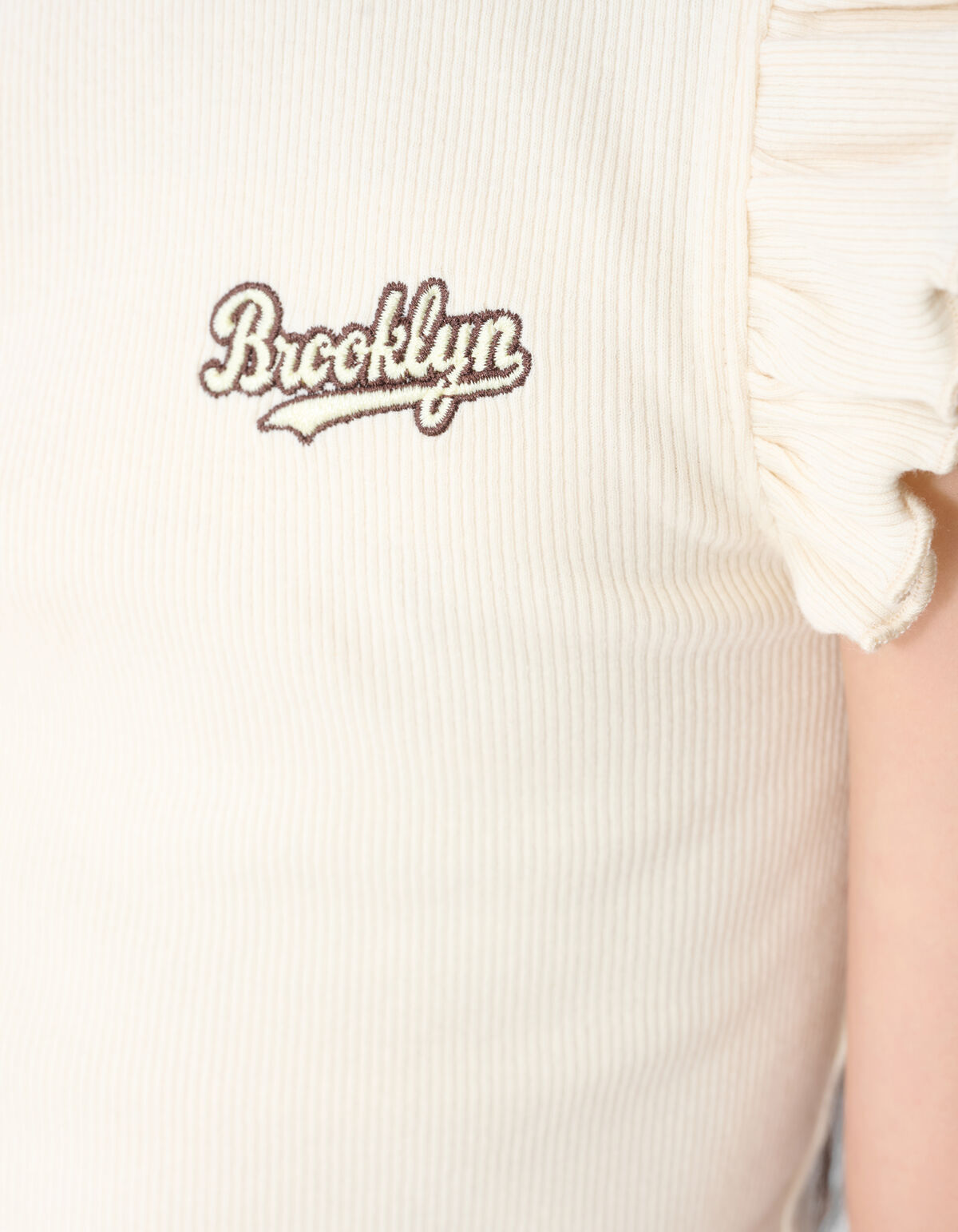 Brooklyn R&uuml;schen-Rippen-Top Gebrochenes Wei&szlig; SHOEBY GIRLS