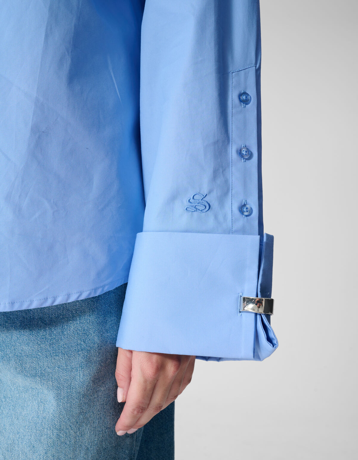 Oversized Ring Cuff Bluse Hellblau SHOEBY WOMEN