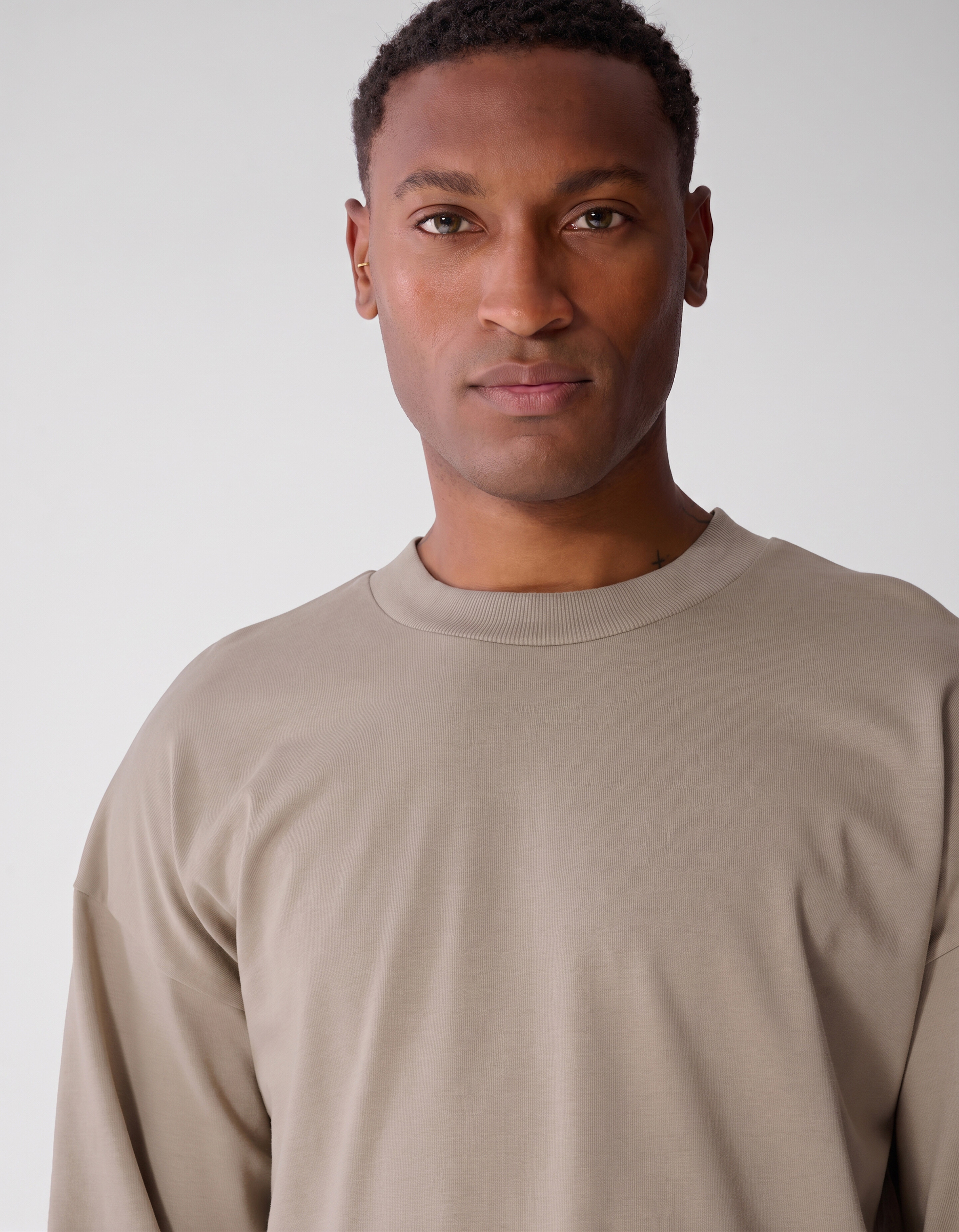 Basis Relaxed Fit Longsleeve Beige SHOEBY MEN