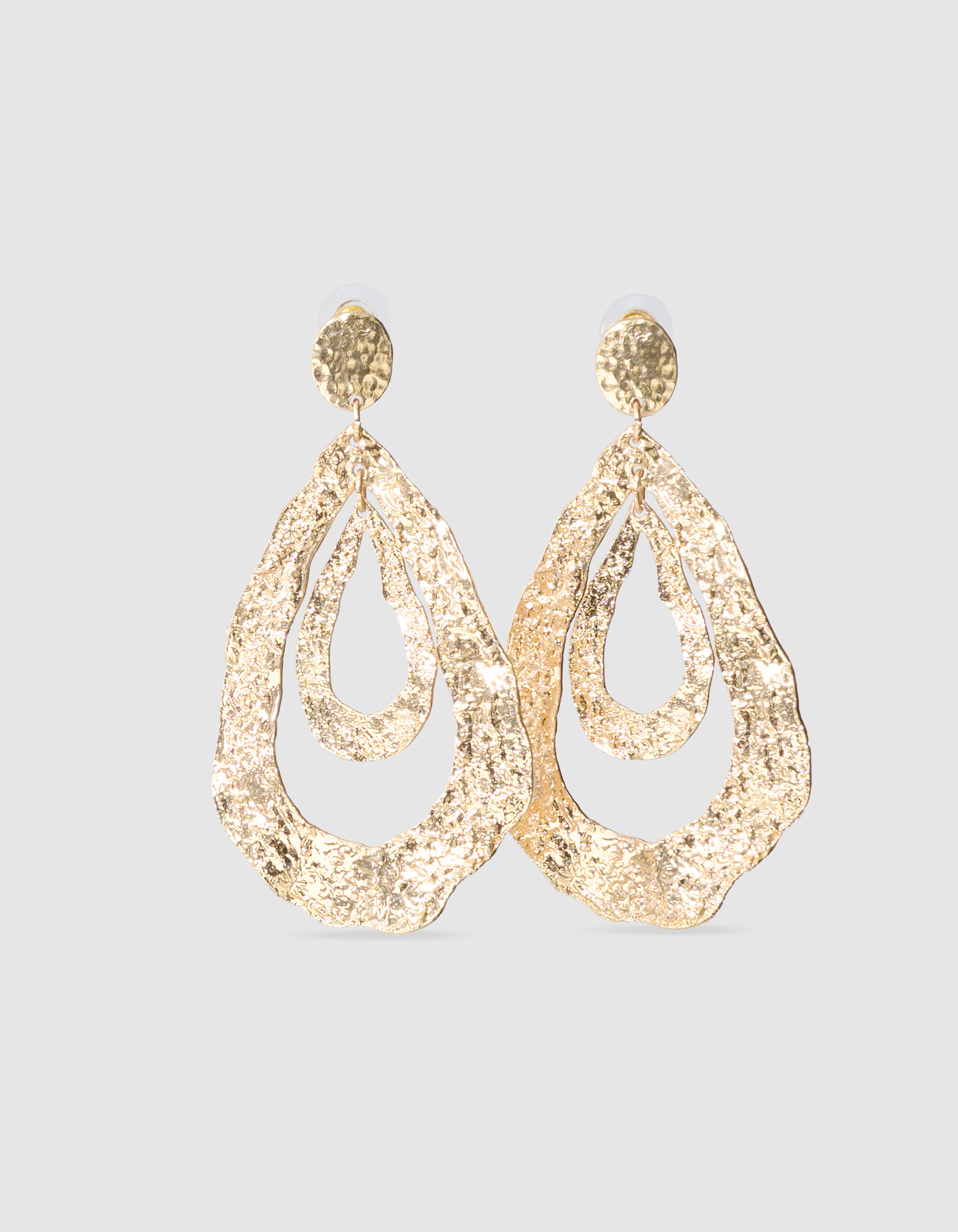 H&auml;mmernde ovale Ohrringe Gold SHOEBY ACCESSOIRES