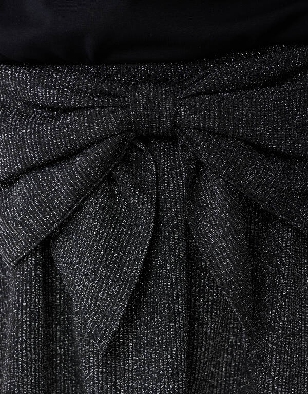 Minirock mit Glitzerschleife in Schwarz SHOEBY GIRLS